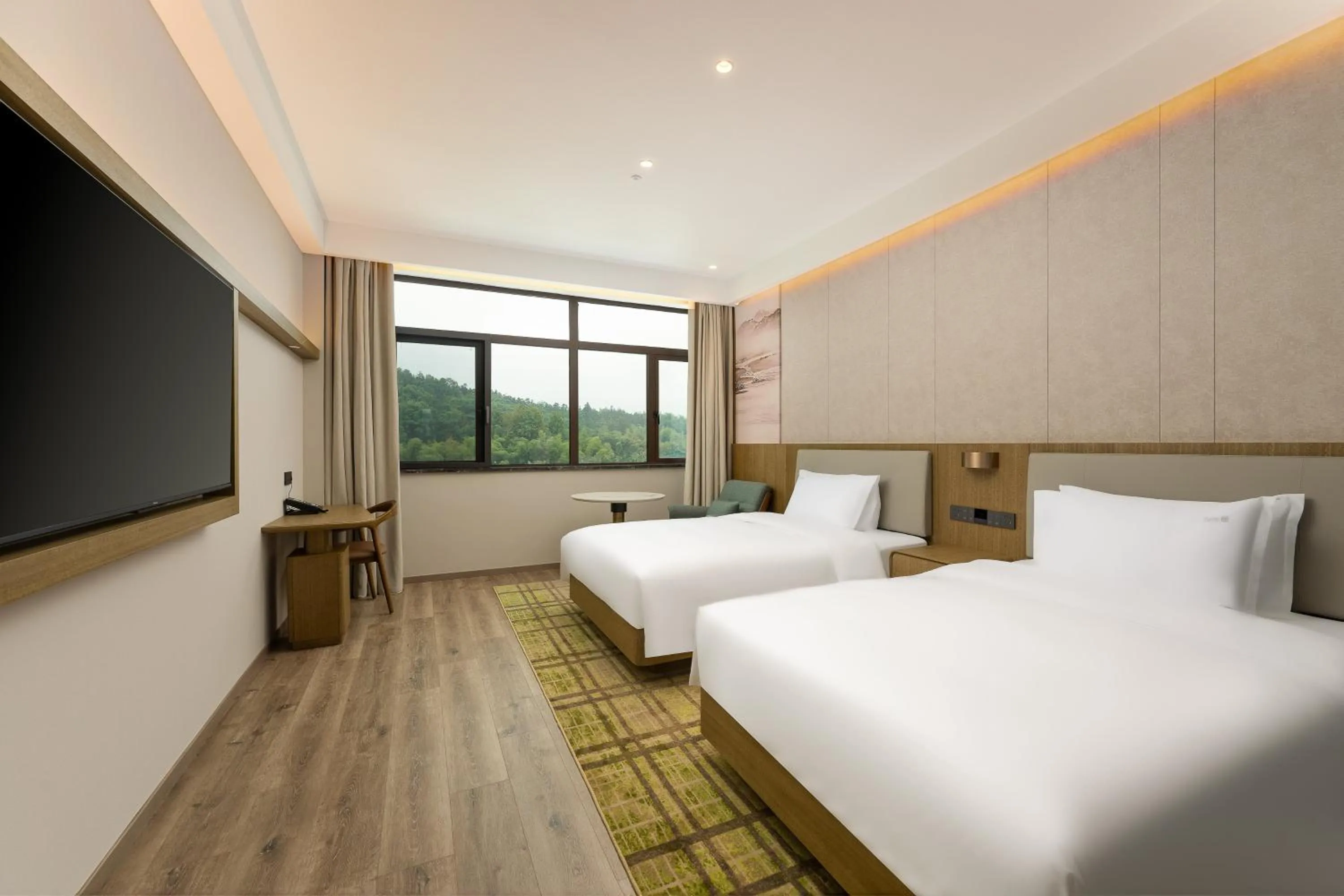 Photo of the whole room, Bed in Holiday Inn Jiuhua Mountain Hot Spring by IHG