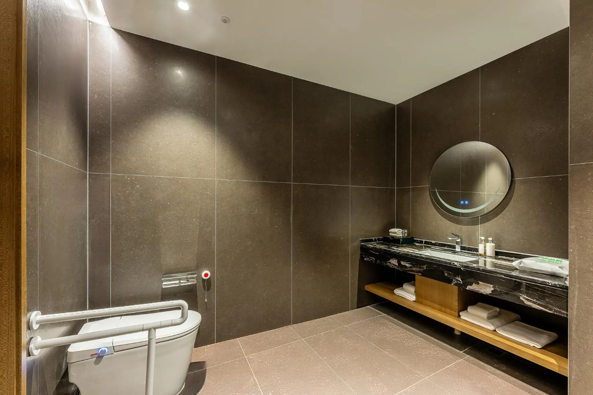 Holiday Inn Jiuhua Mountain Hot Spring by IHG