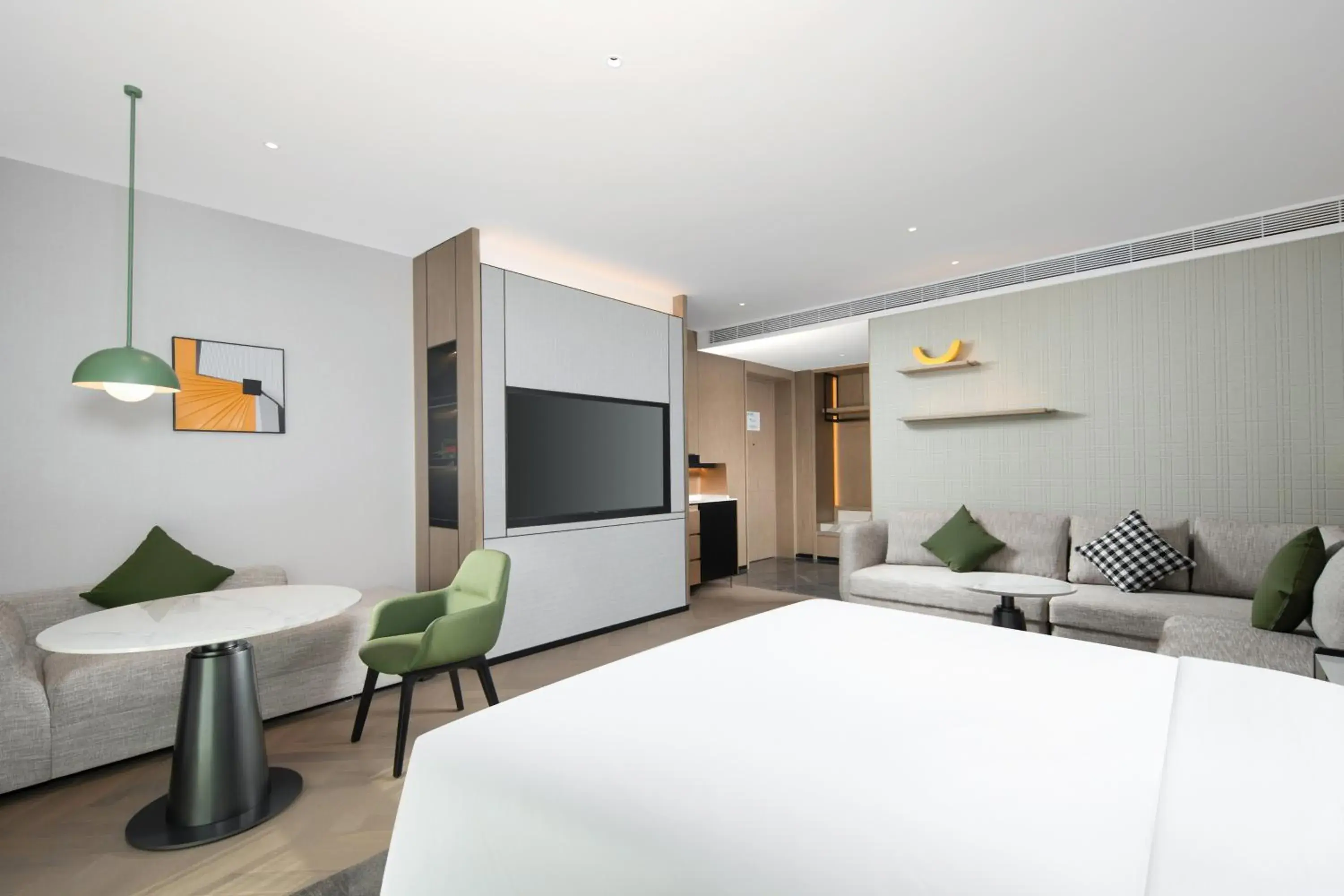 Photo of the whole room, Bed in Holiday Inn Kunshan East by IHG Photo of the whole room, Bed in Holiday Inn Kunshan East by IHG