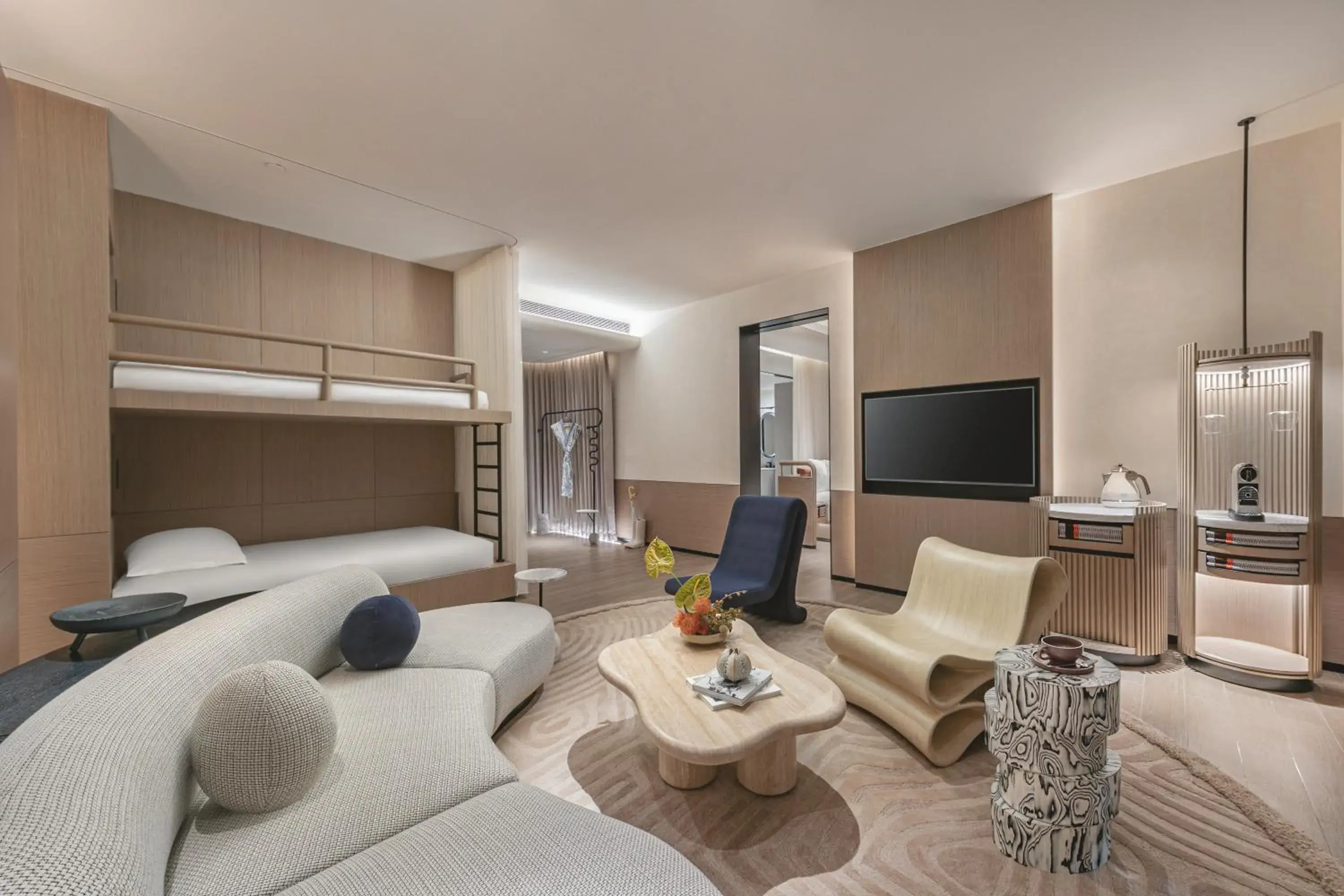 One-Bedroom King Suite with Pool Access in Hotel Indigo Hainan Clear Water Bay by IHG One-Bedroom King Suite with Pool Access in Hotel Indigo Hainan Clear Water Bay by IHG