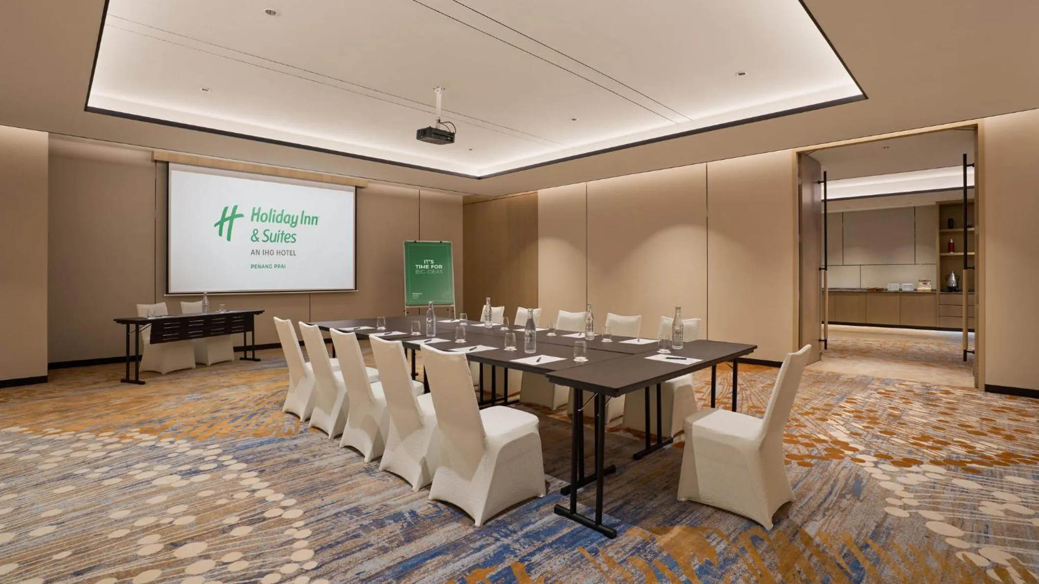 Meeting/conference room in Holiday Inn & Suites Penang Prai by IHG