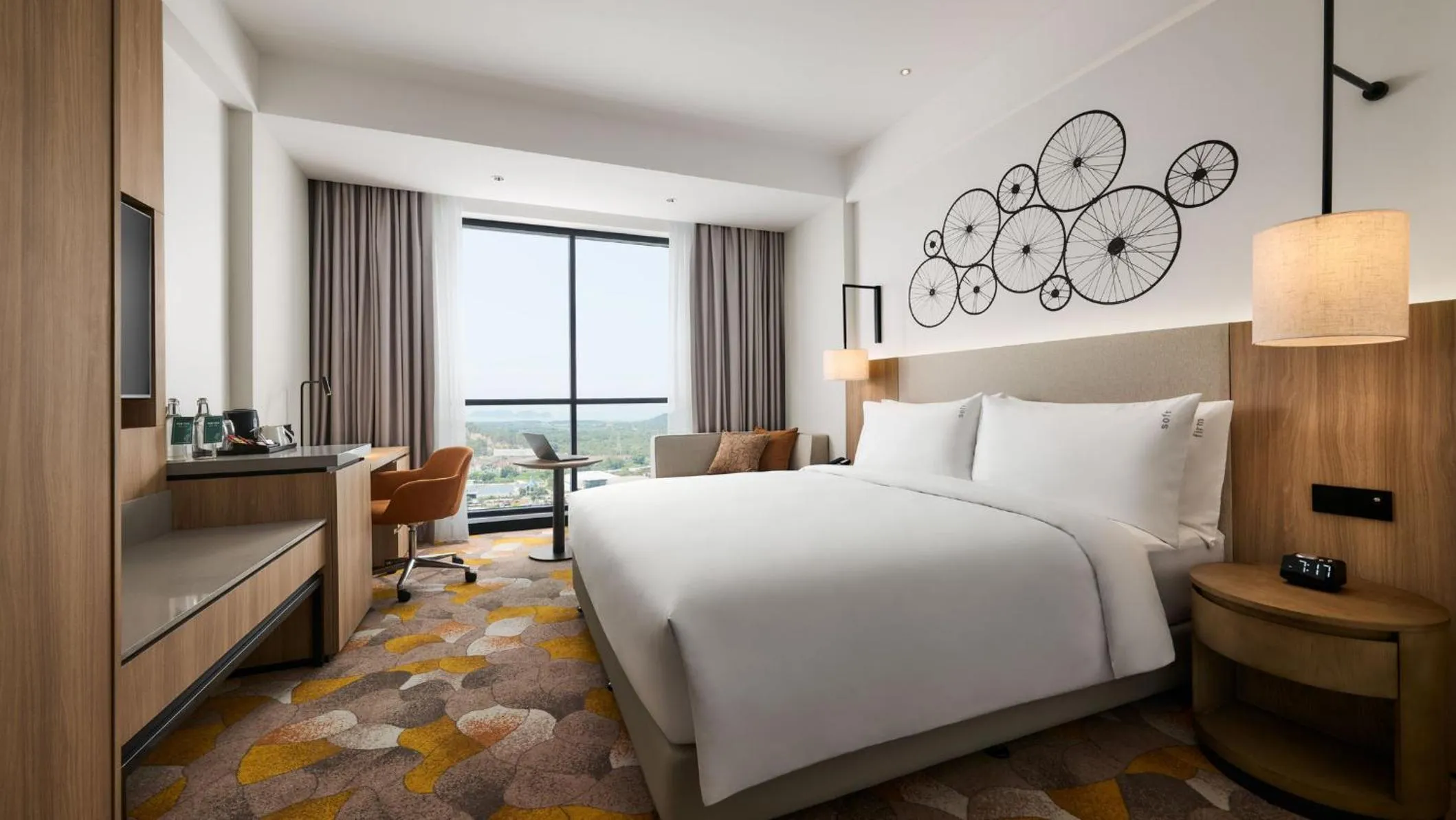 Photo of the whole room, Bed in Holiday Inn & Suites Penang Prai by IHG