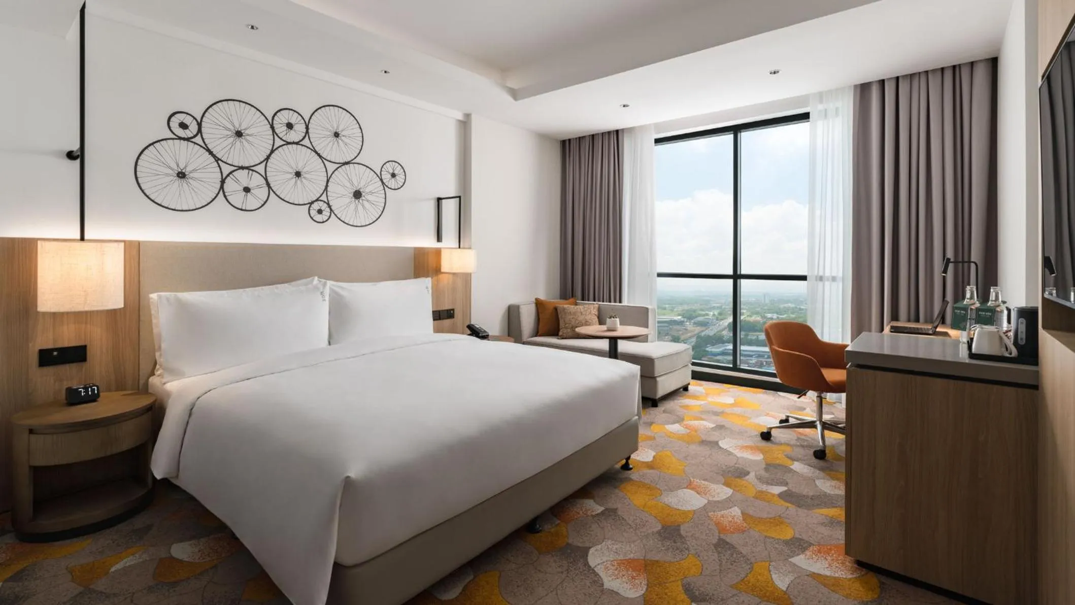 Photo of the whole room, Bed in Holiday Inn & Suites Penang Prai by IHG