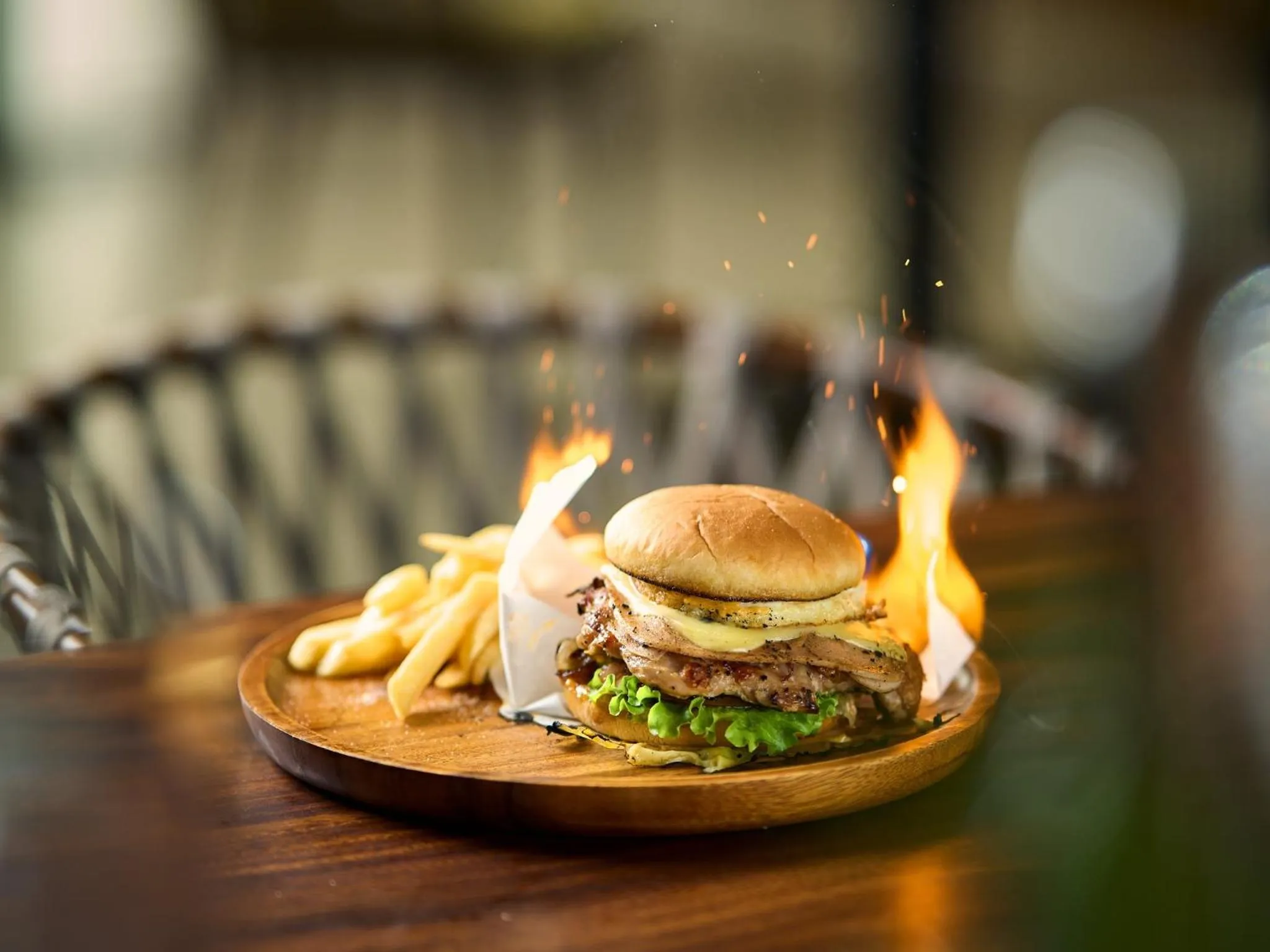 Restaurant/places to eat in Holiday Inn & Suites Penang Prai by IHG