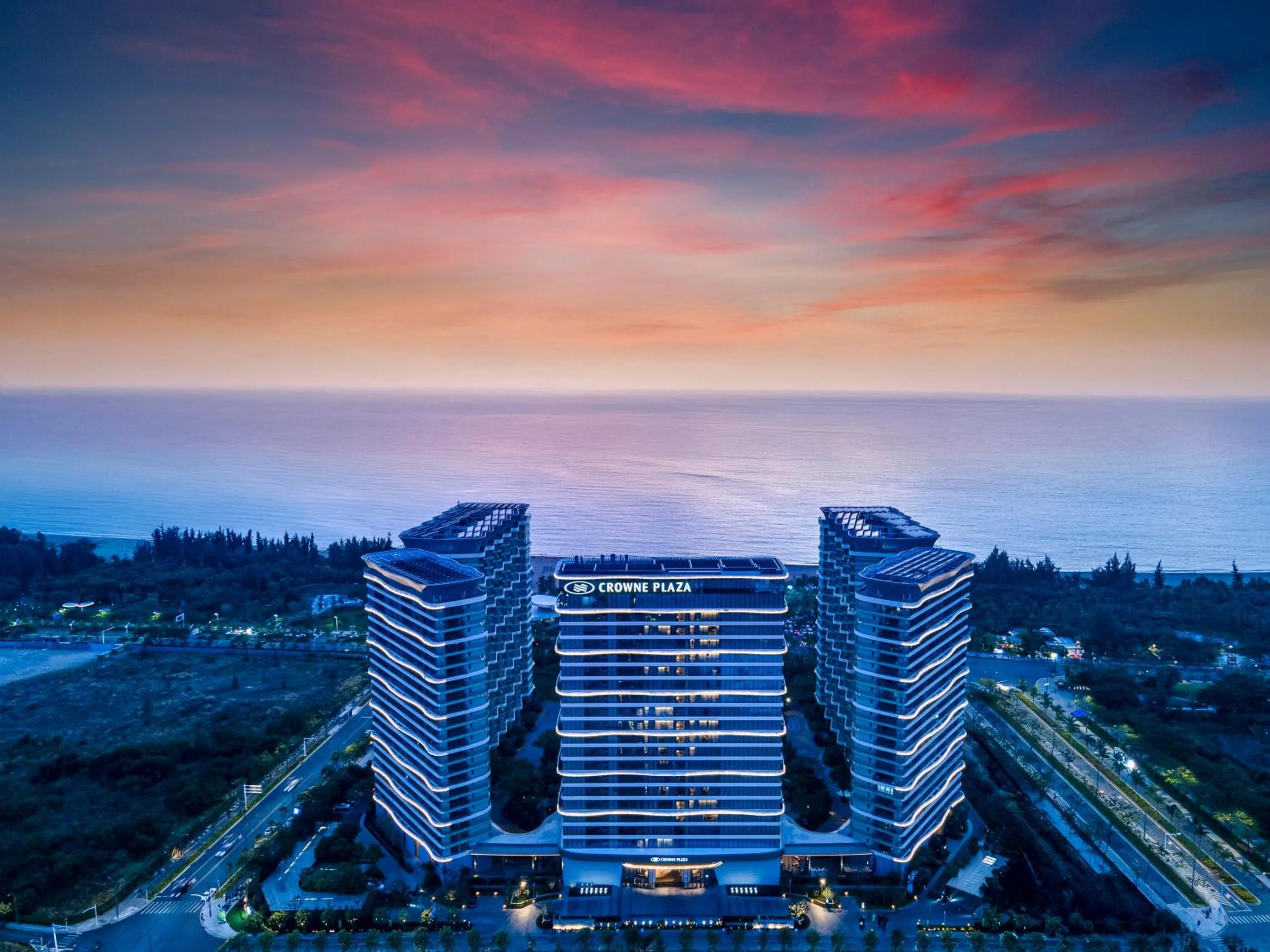 Property building in Crowne Plaza Sanya Yazhou Bay by IHG
