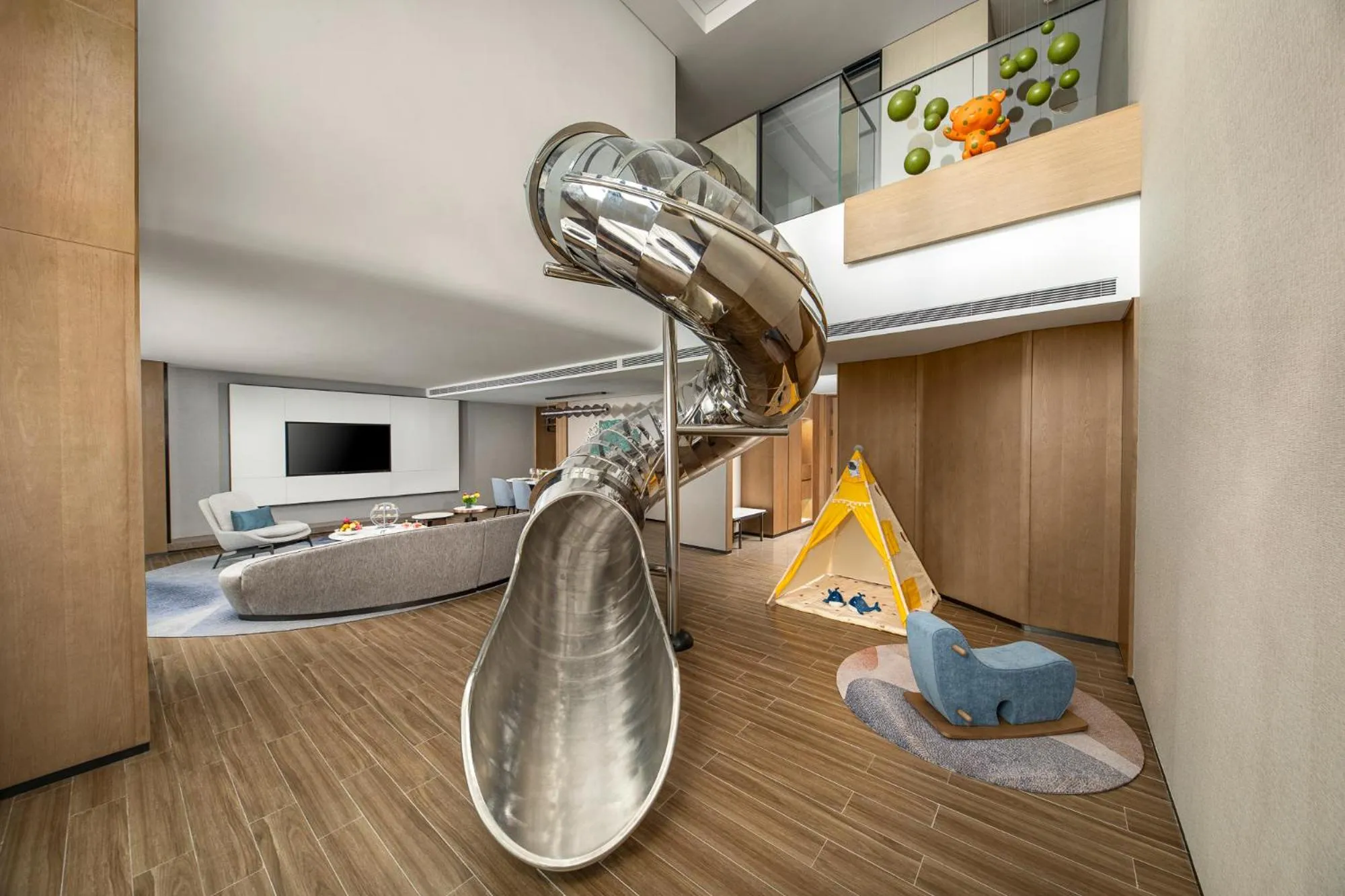 Living room, Bed in Crowne Plaza Sanya Yazhou Bay by IHG