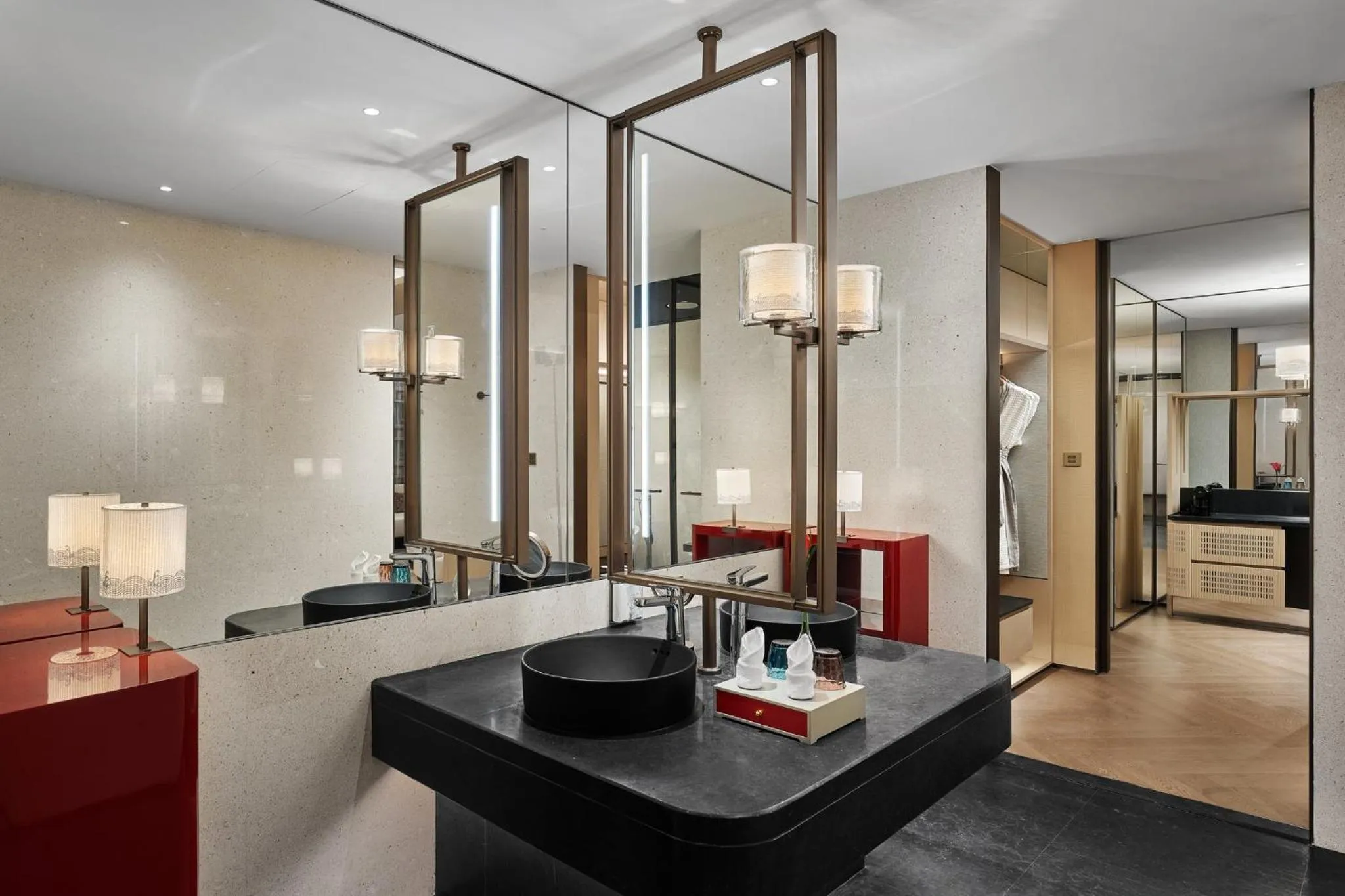 Bedroom in HUALUXE Shenzhen Bao'an