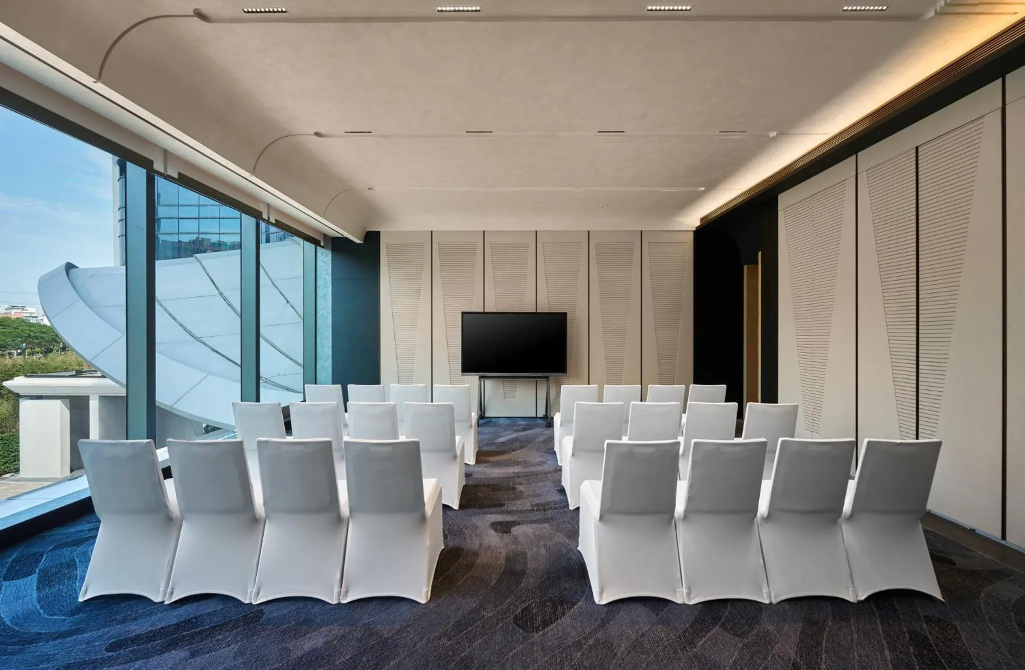 Meeting/conference room in HUALUXE Shenzhen Bao'an