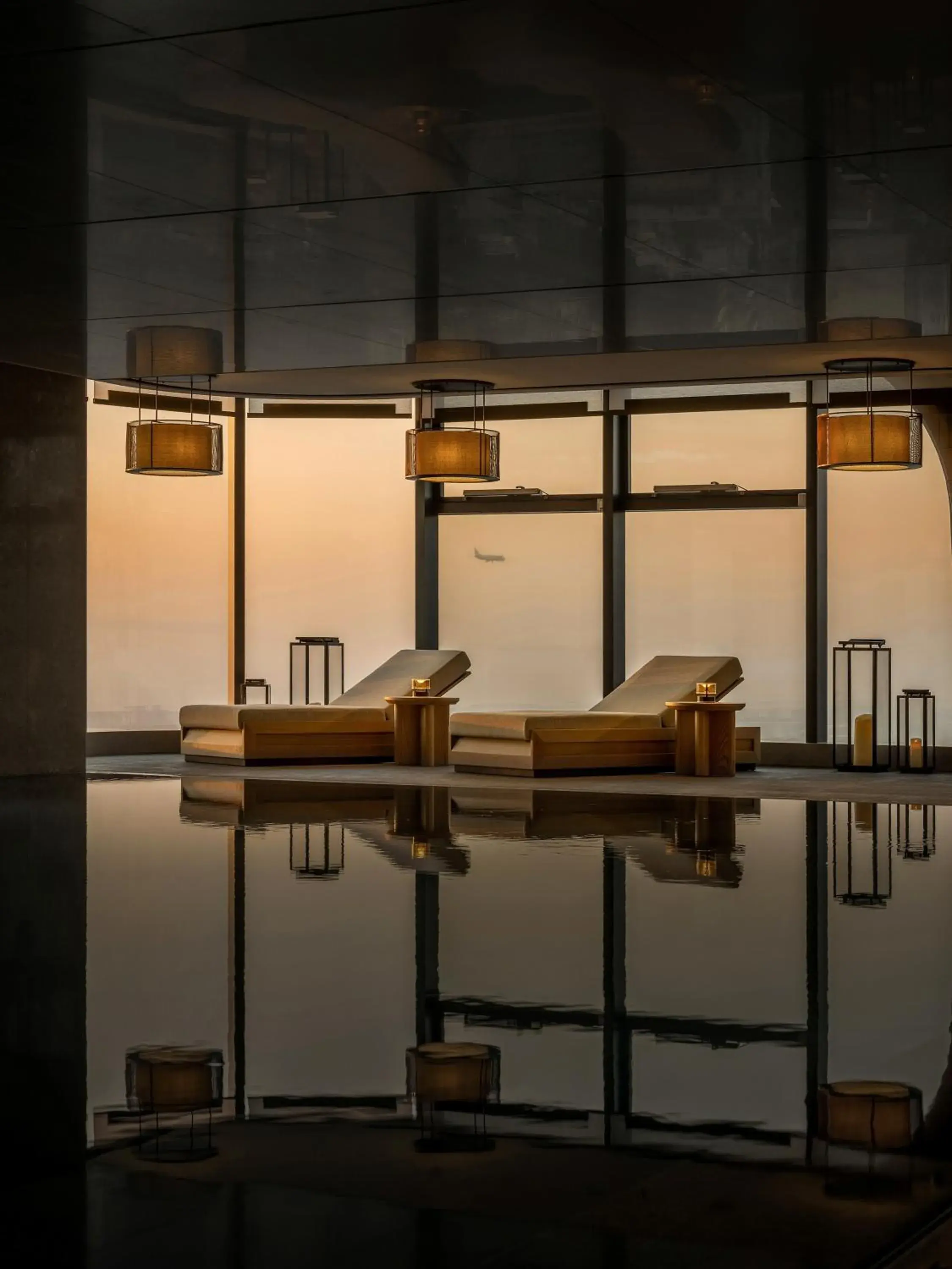 Pool view in HUALUXE Shenzhen Bao'an Pool view in HUALUXE Shenzhen Bao'an