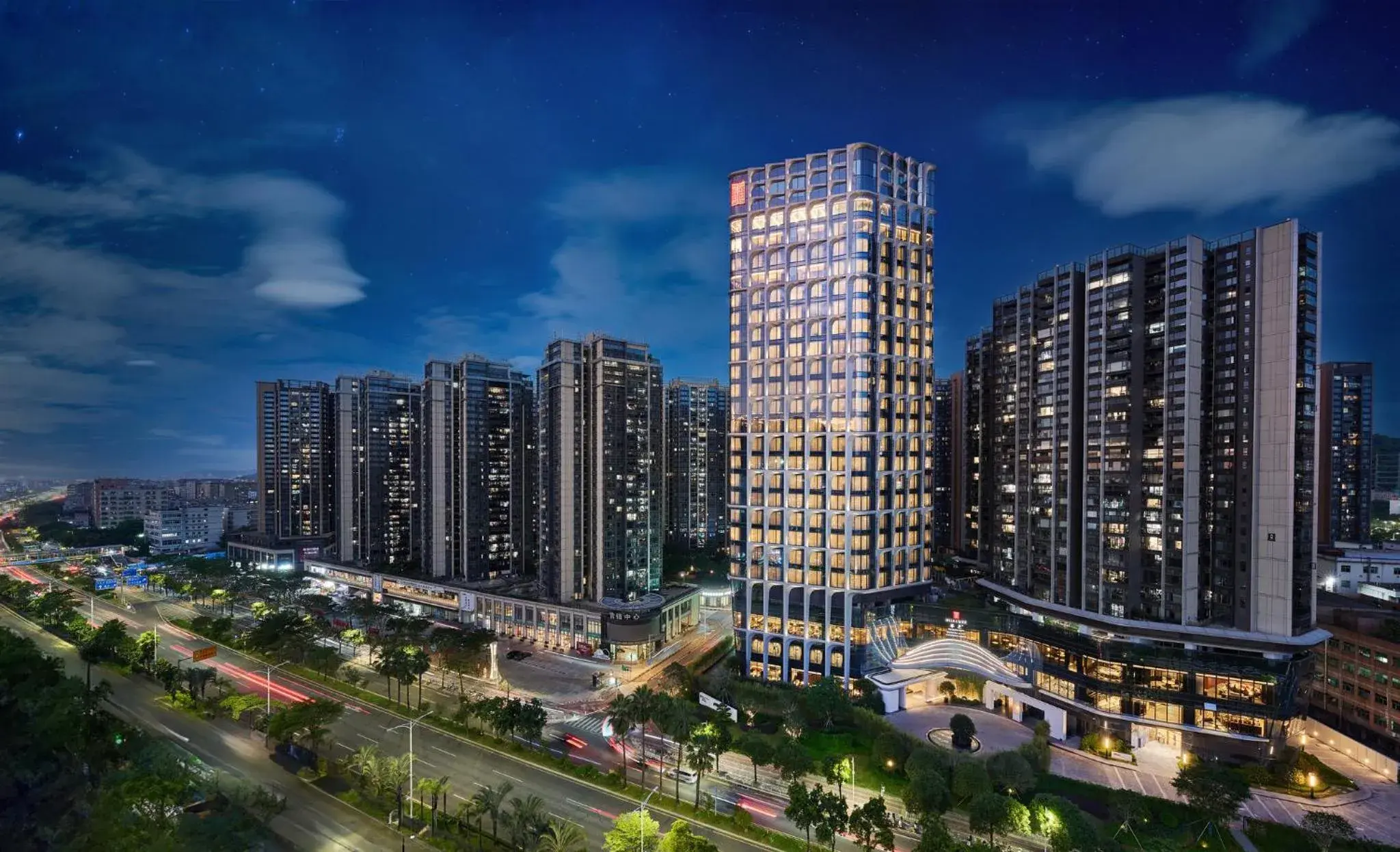Property building in HUALUXE Shenzhen Bao'an Property building in HUALUXE Shenzhen Bao'an