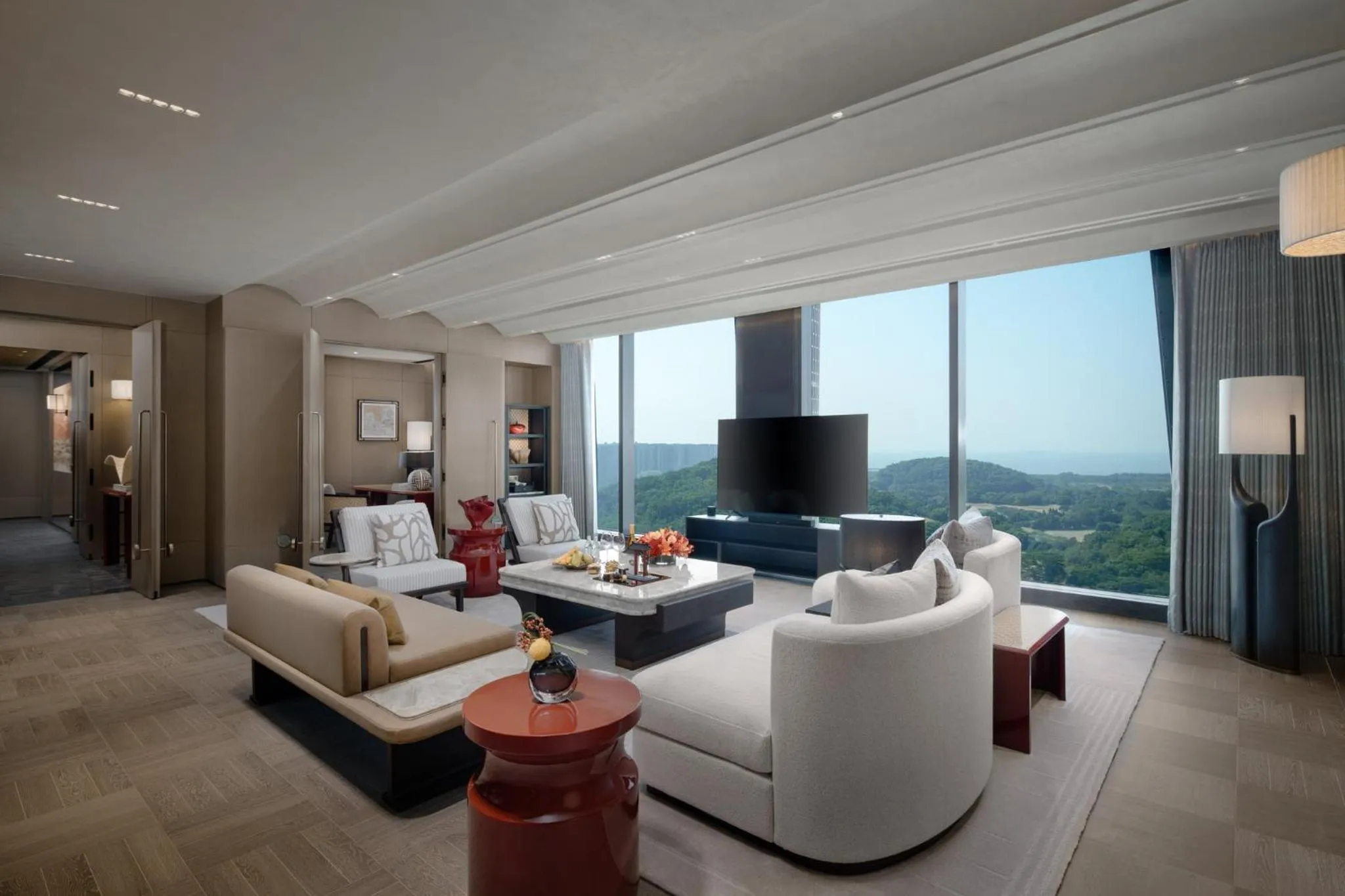 Bedroom in HUALUXE Shenzhen Bao'an