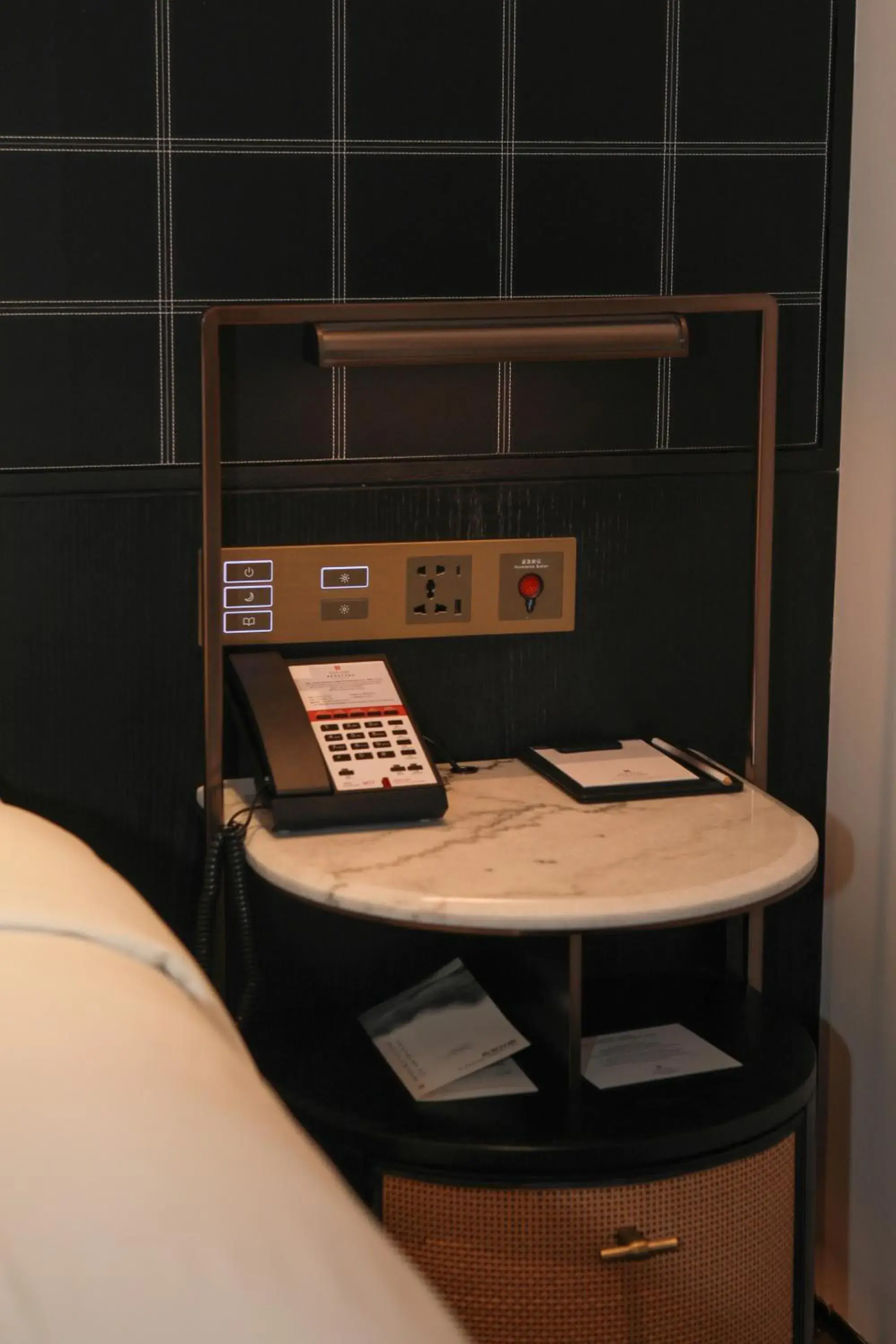 Bedroom in HUALUXE Shenzhen Bao'an Bedroom in HUALUXE Shenzhen Bao'an