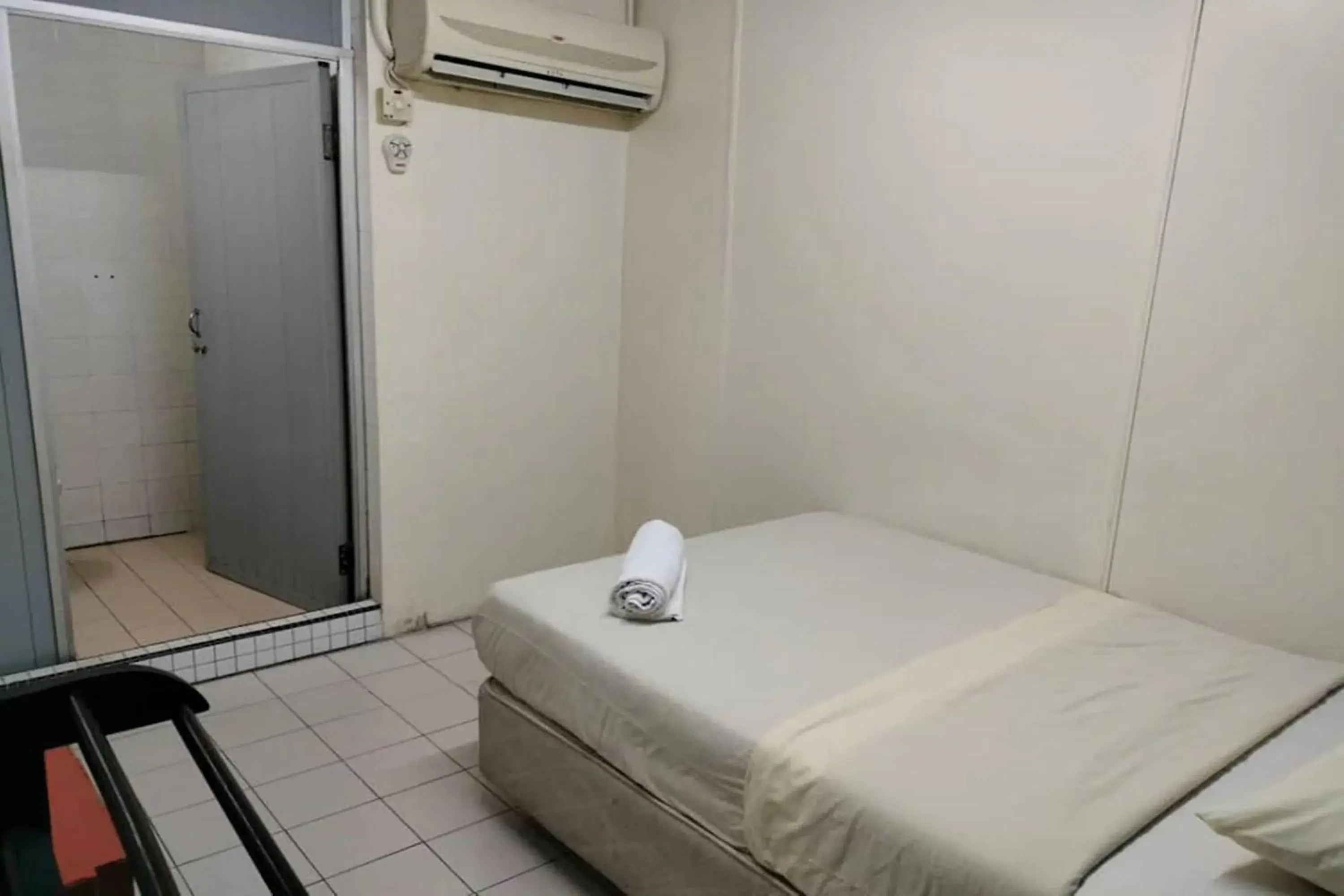 Bedroom, Bed in Hotel Dlima House Bukit Bintang Bedroom, Bed in Hotel Dlima House Bukit Bintang