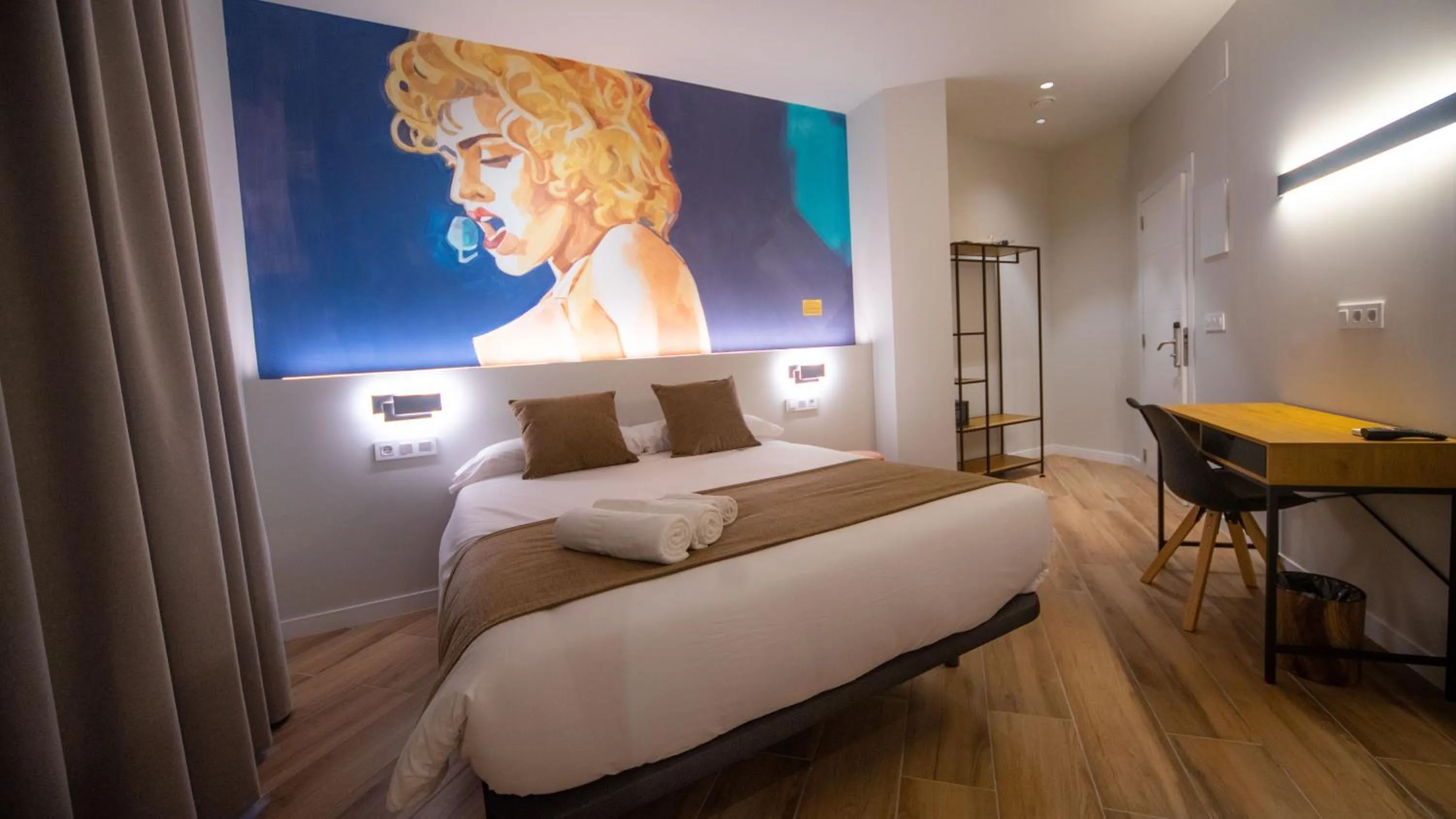 Hotel Sleep Turia music & art