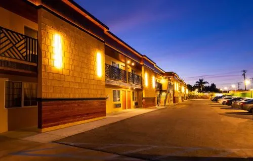 Colonial Palace Inn