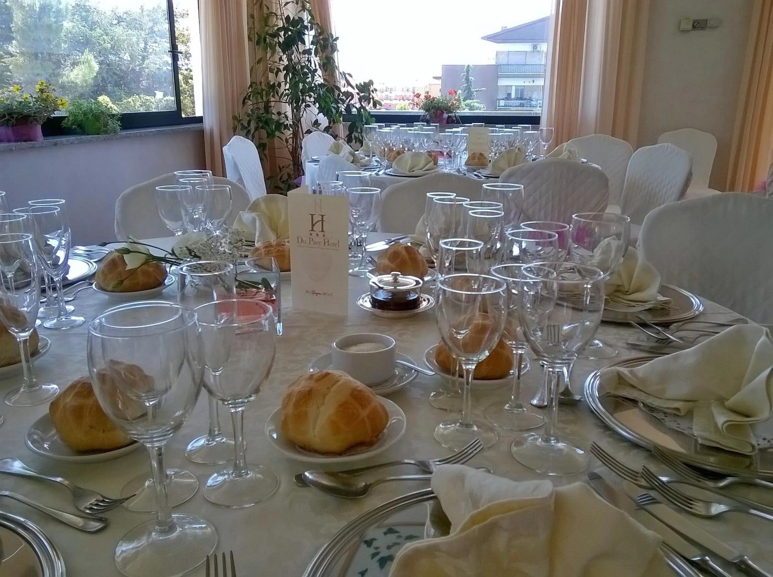 Restaurant/places to eat in Hotel Du Parc