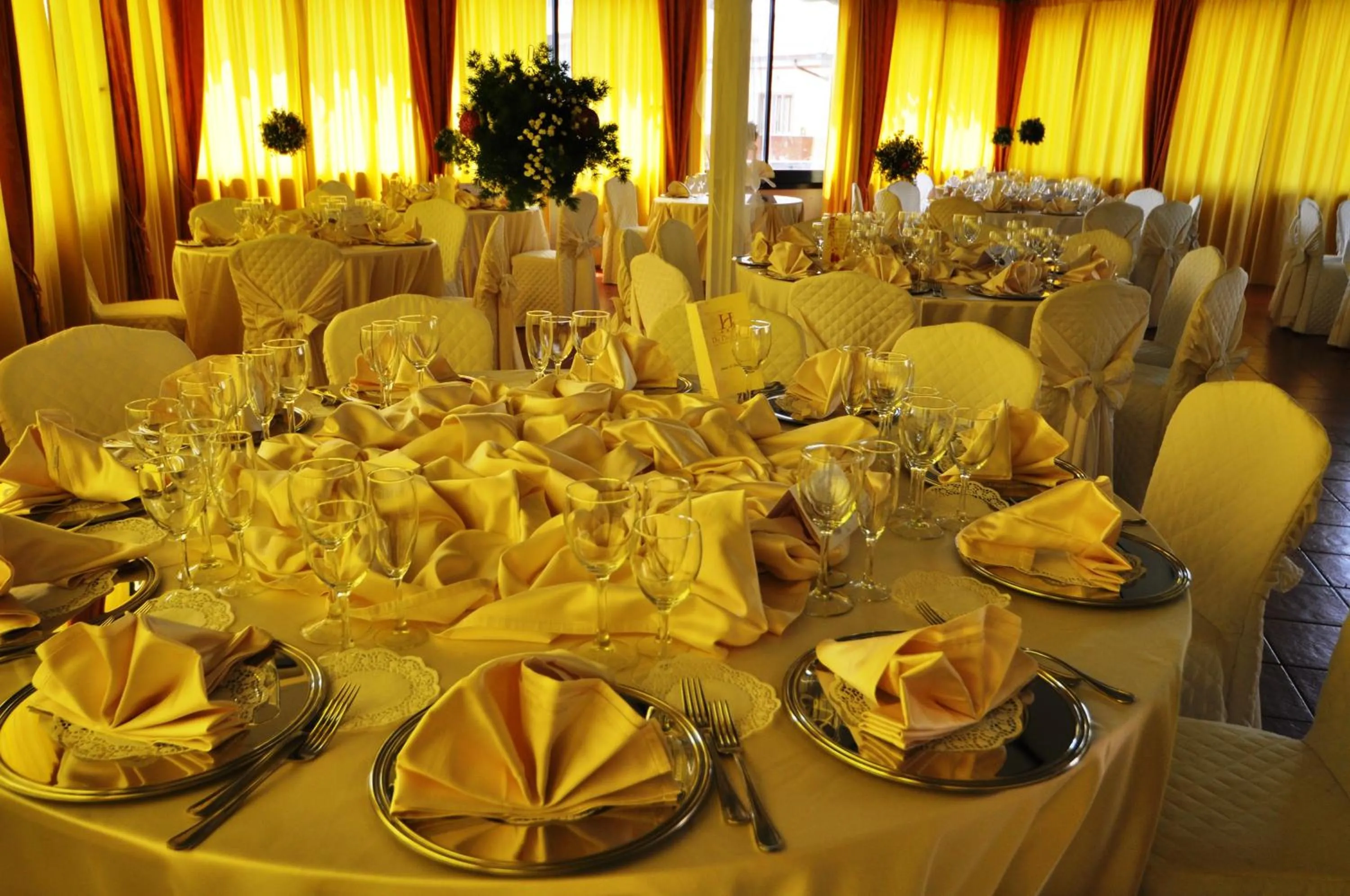 Dining area in Hotel Du Parc