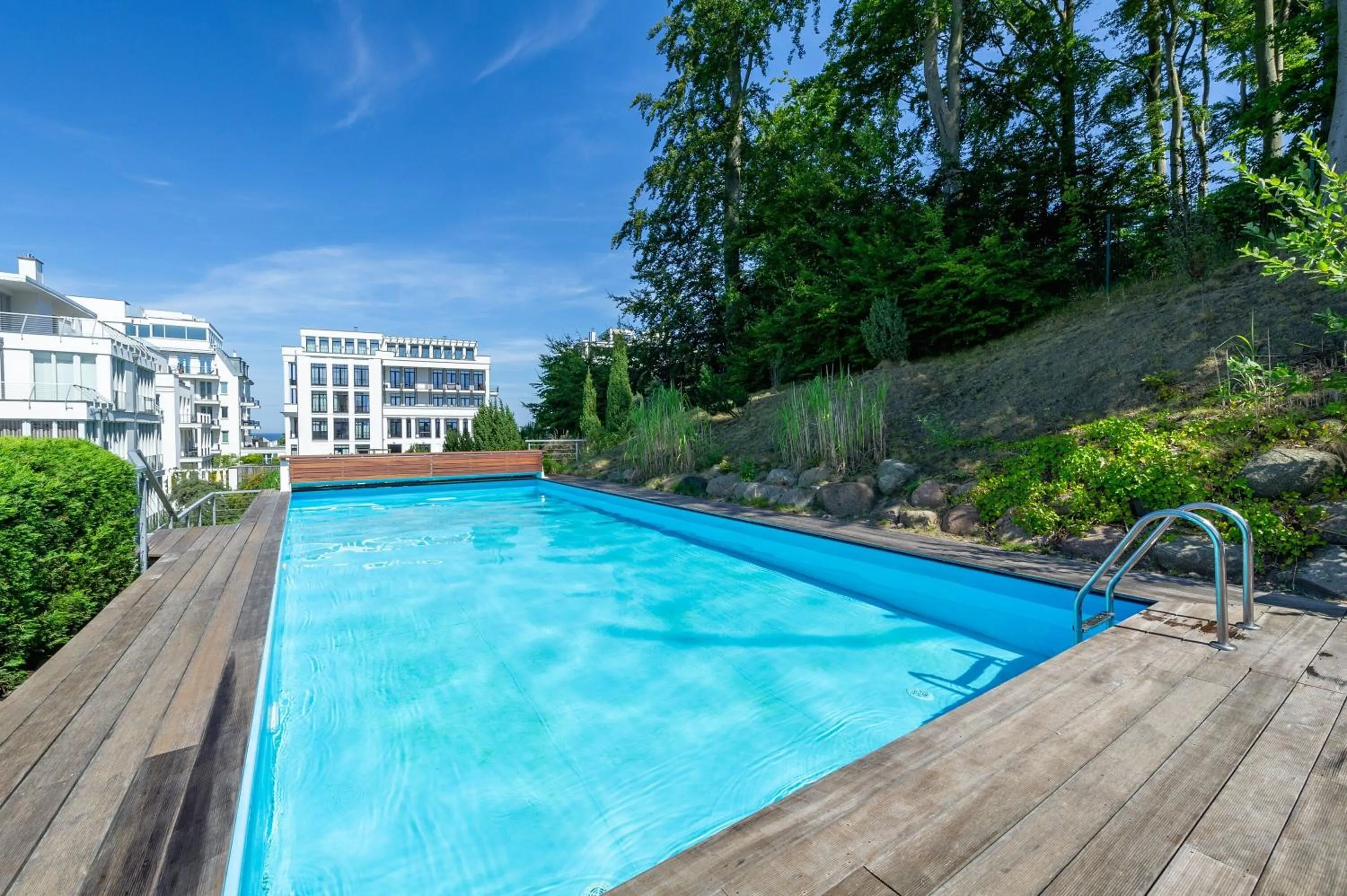 Swimming pool in Villa Paula in Sellin - Penthouse mit Kamin und Dachterrasse