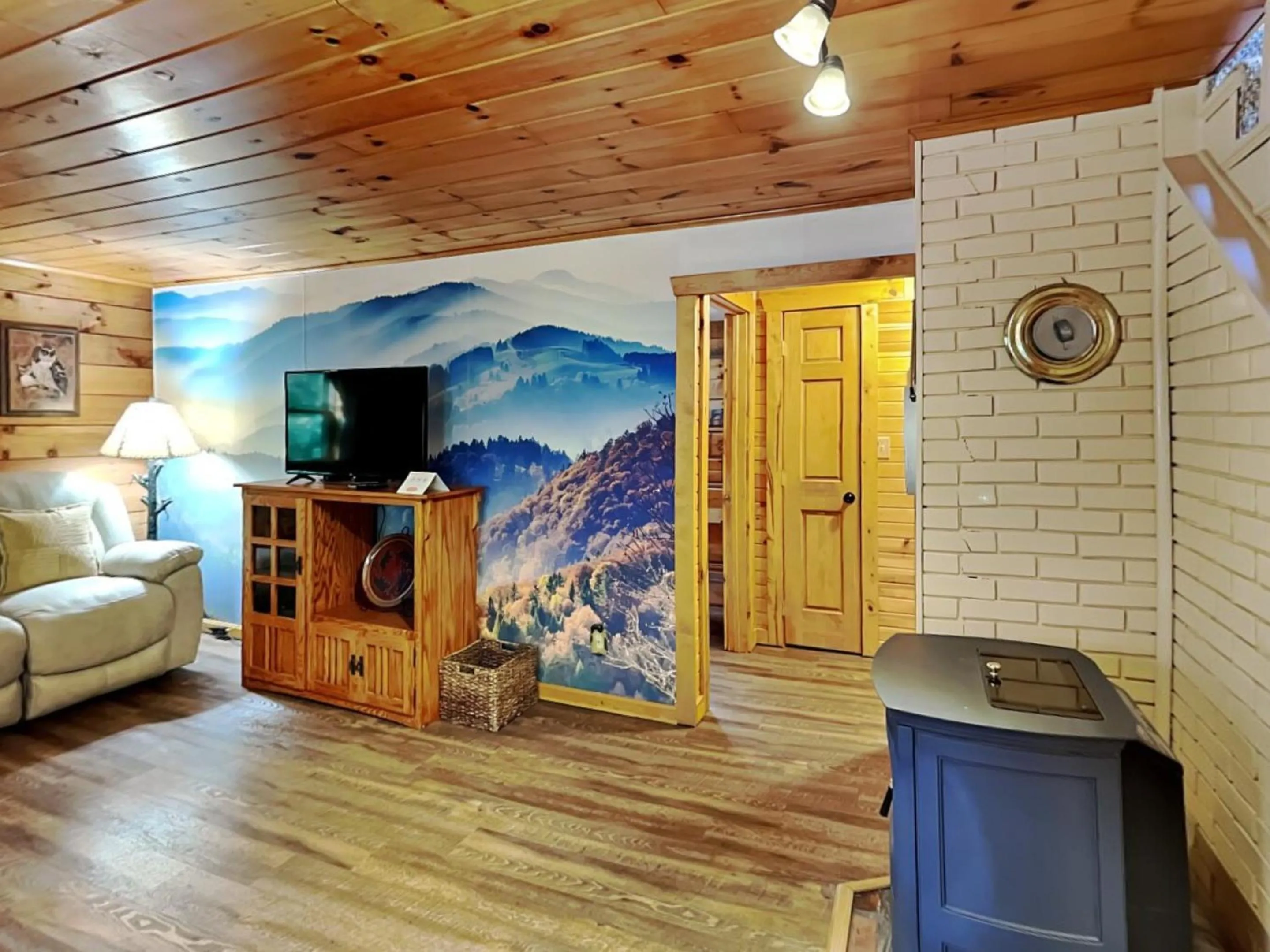 Cozy Cabin
