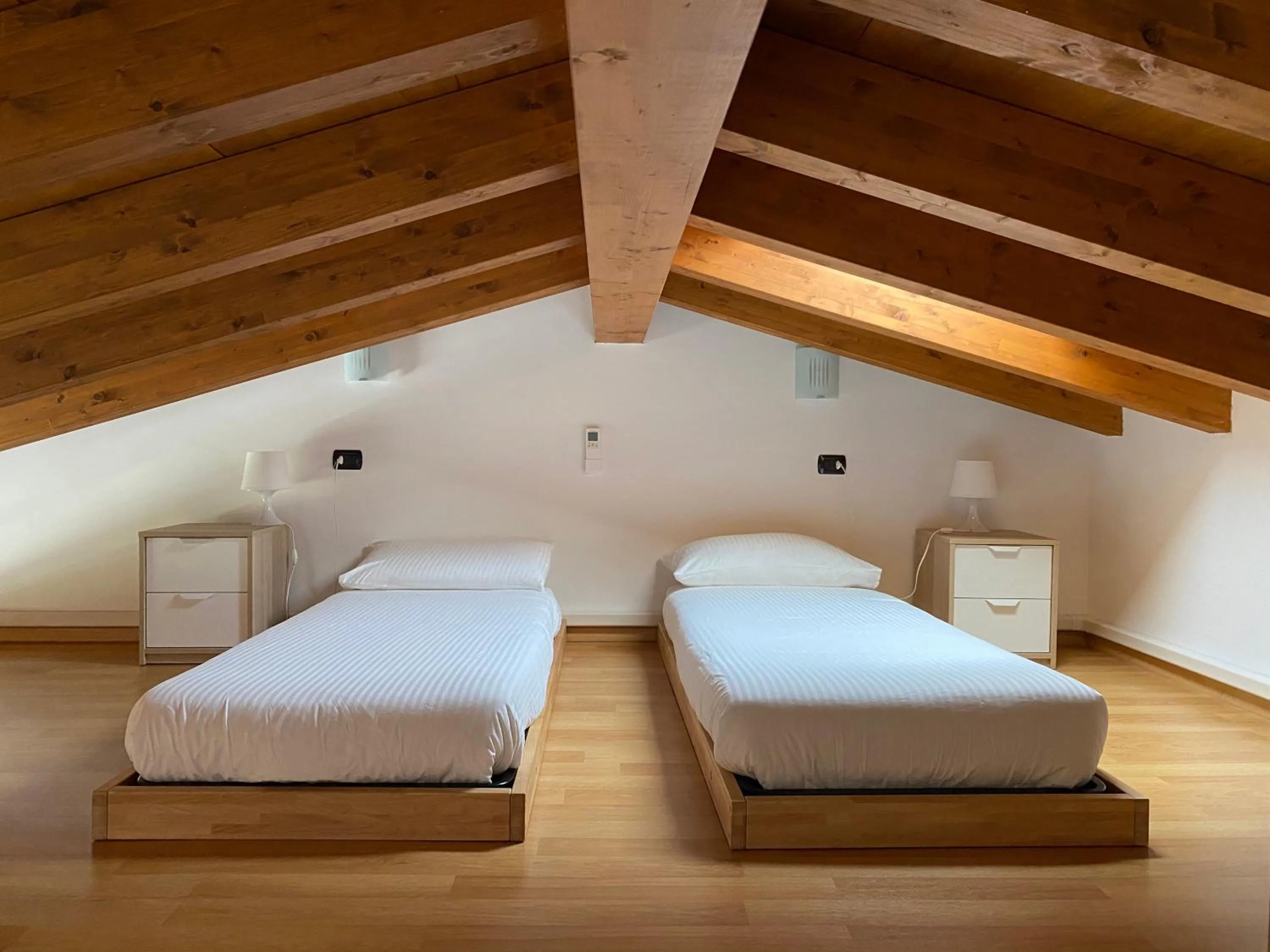Bedroom, Bed in La Valletta Suite