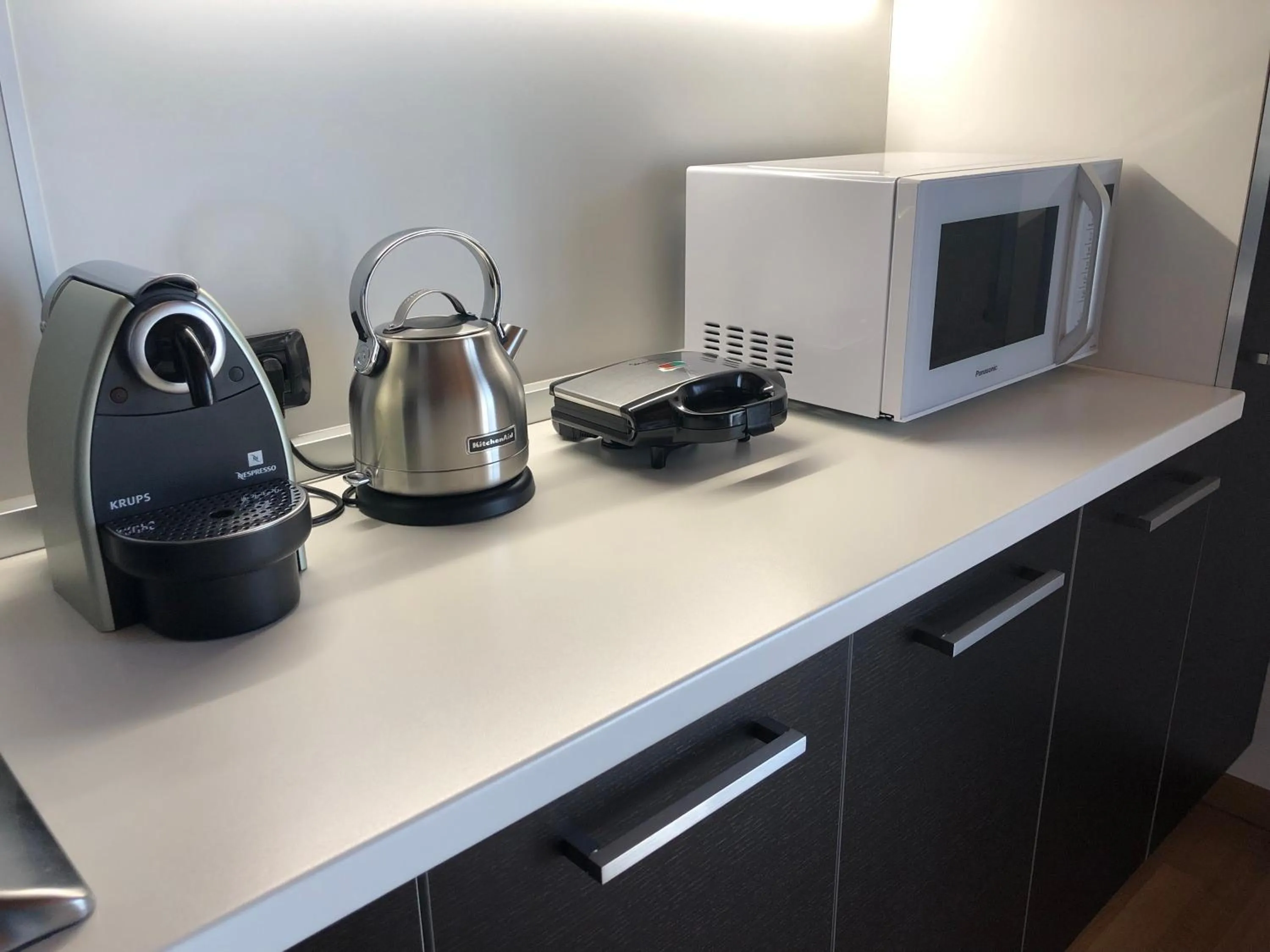 Coffee/tea facilities in La Valletta Suite