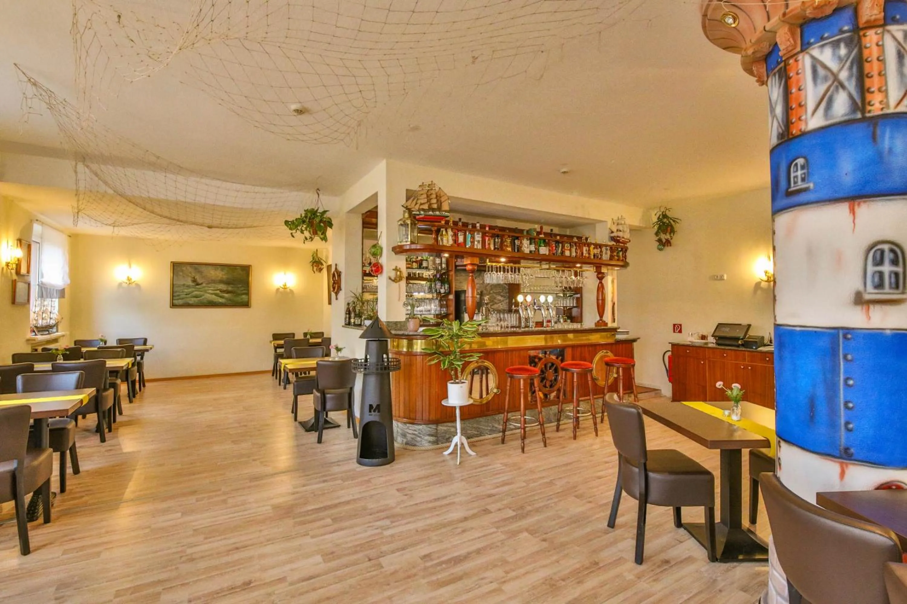 Restaurant/places to eat in Hotel und Restaurant "Zur Zwiebel"