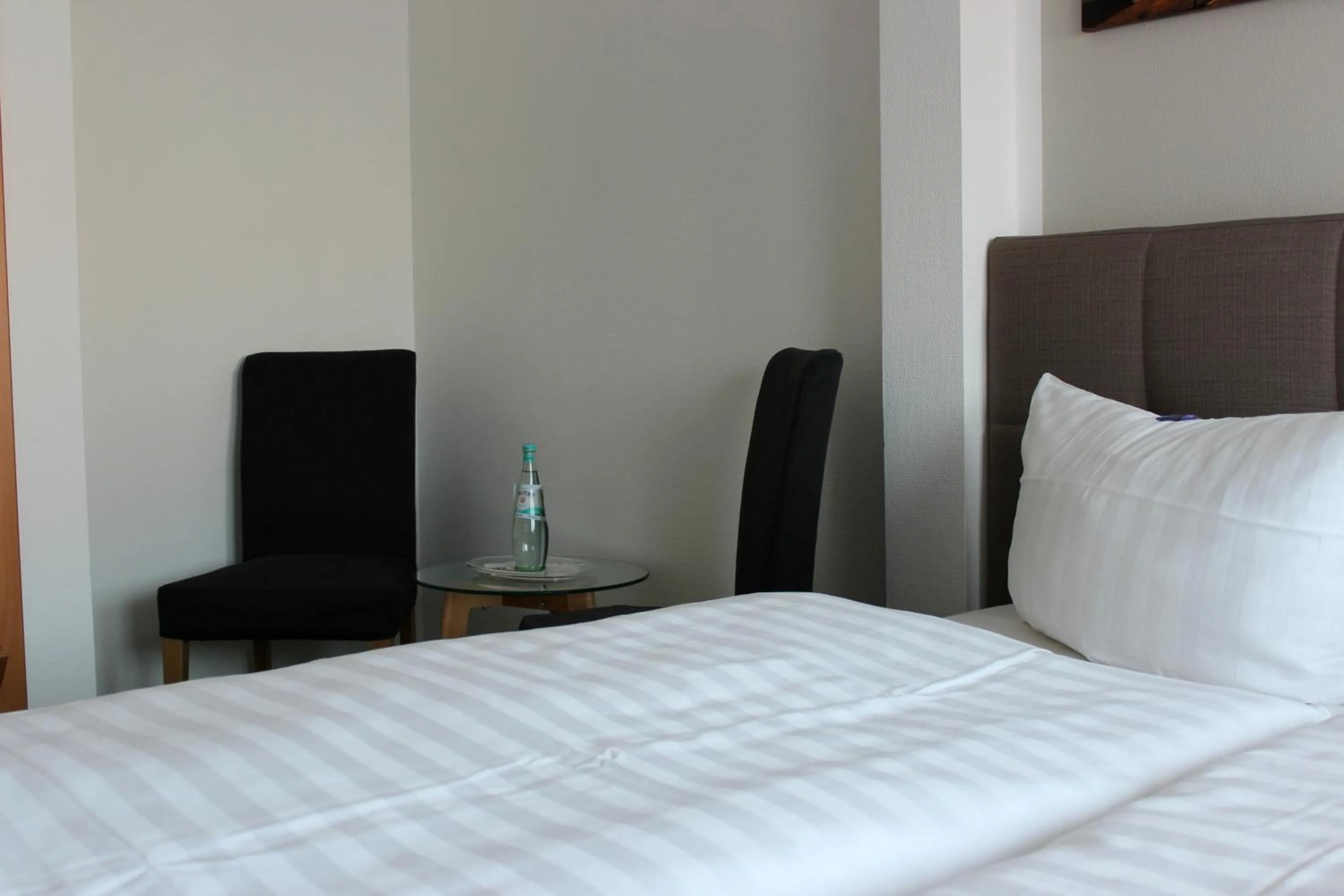 Decorative detail, Bed in Hotel und Restaurant "Zur Zwiebel"