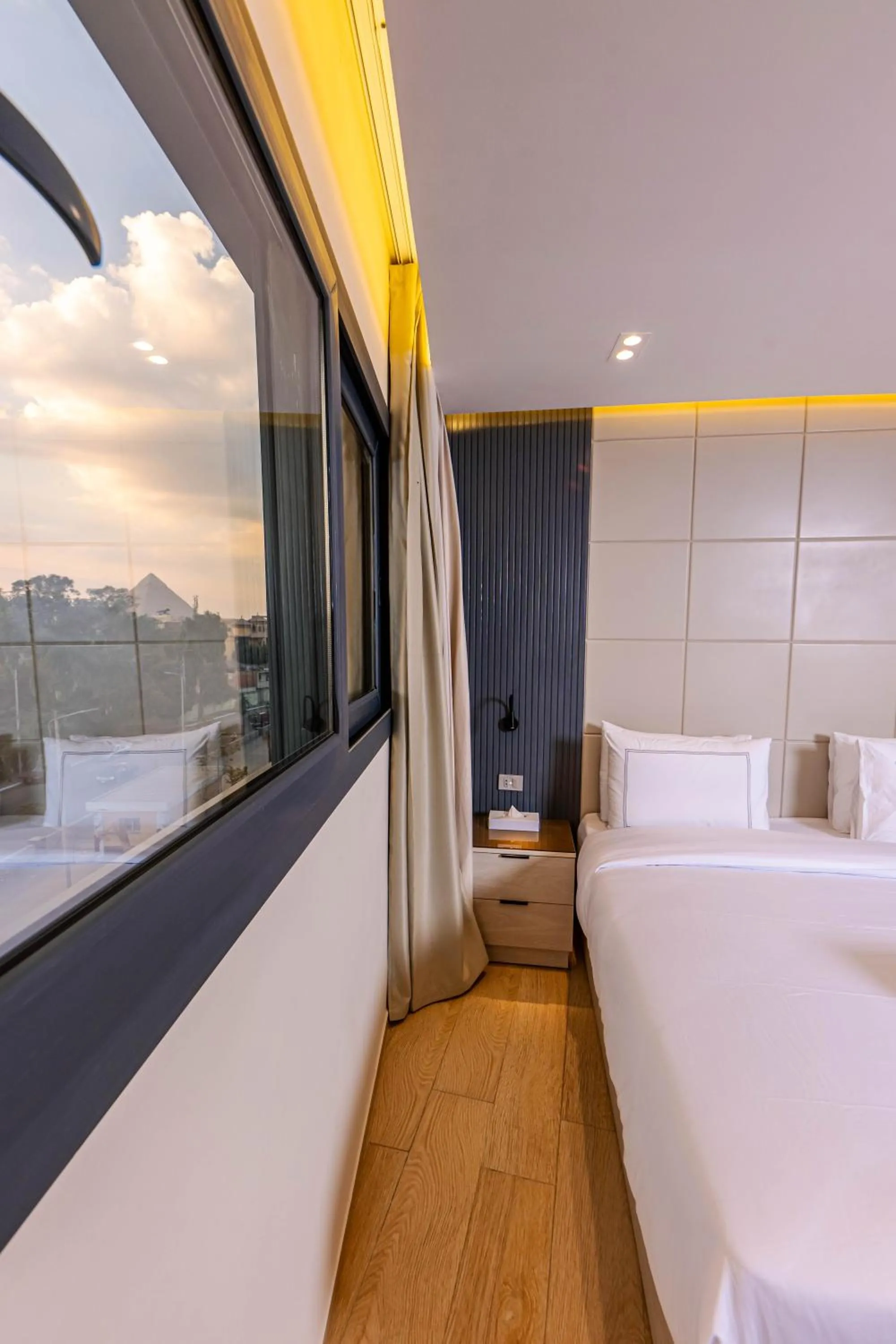 Bedroom, Bed in Remal Pyramids Hotel
