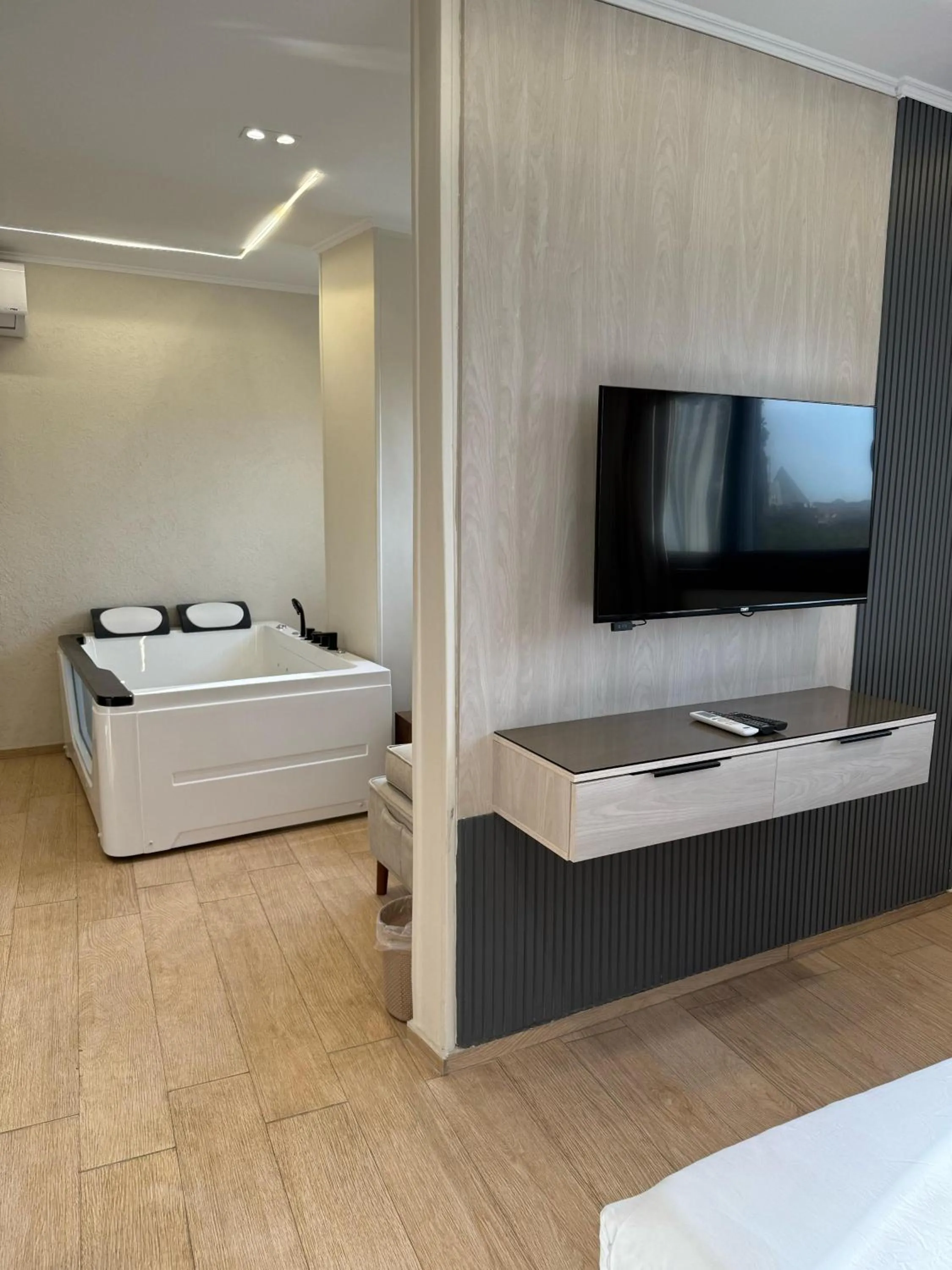 Bedroom, Bed in Remal Pyramids Hotel