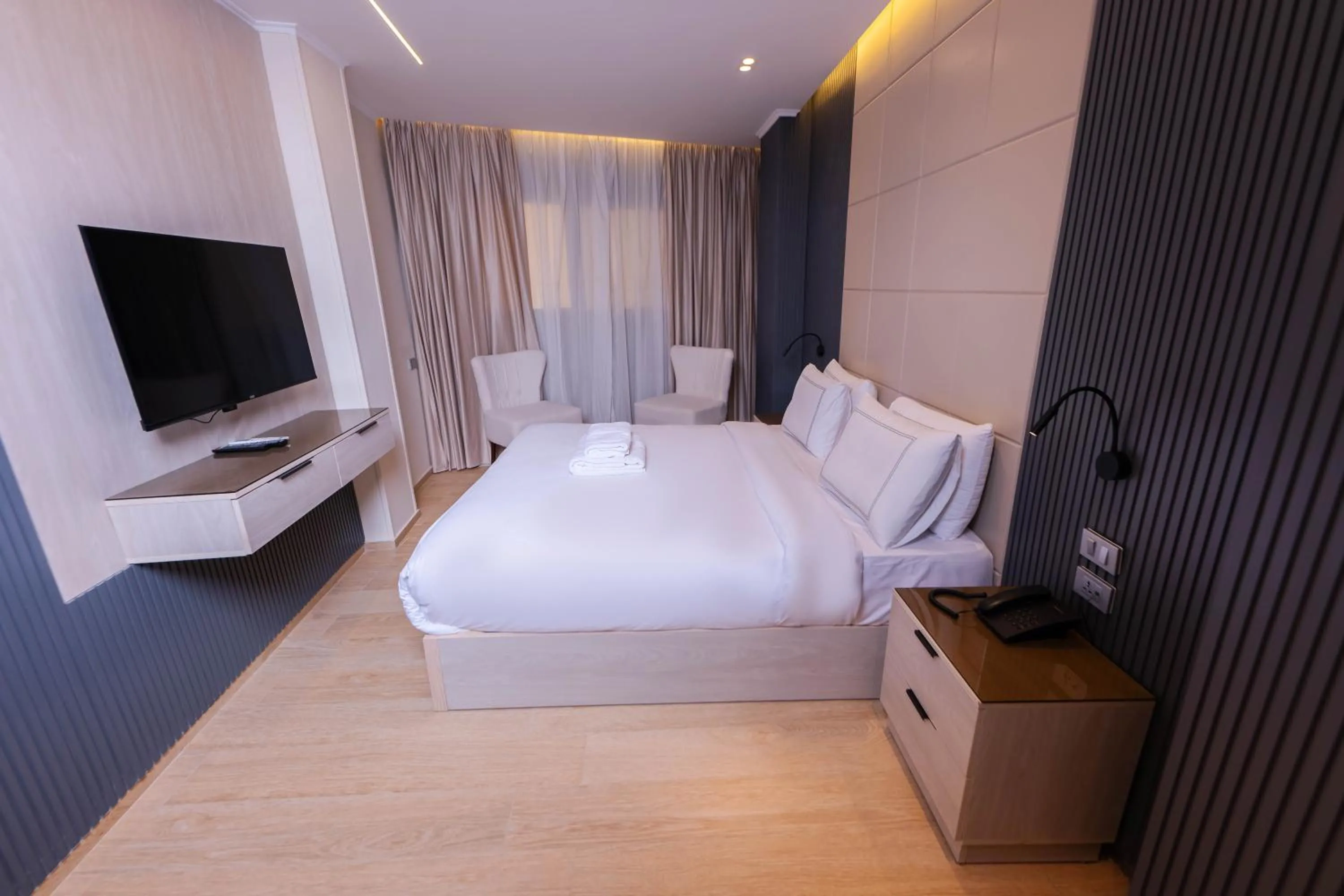 Photo of the whole room, Bed in Remal Pyramids Hotel