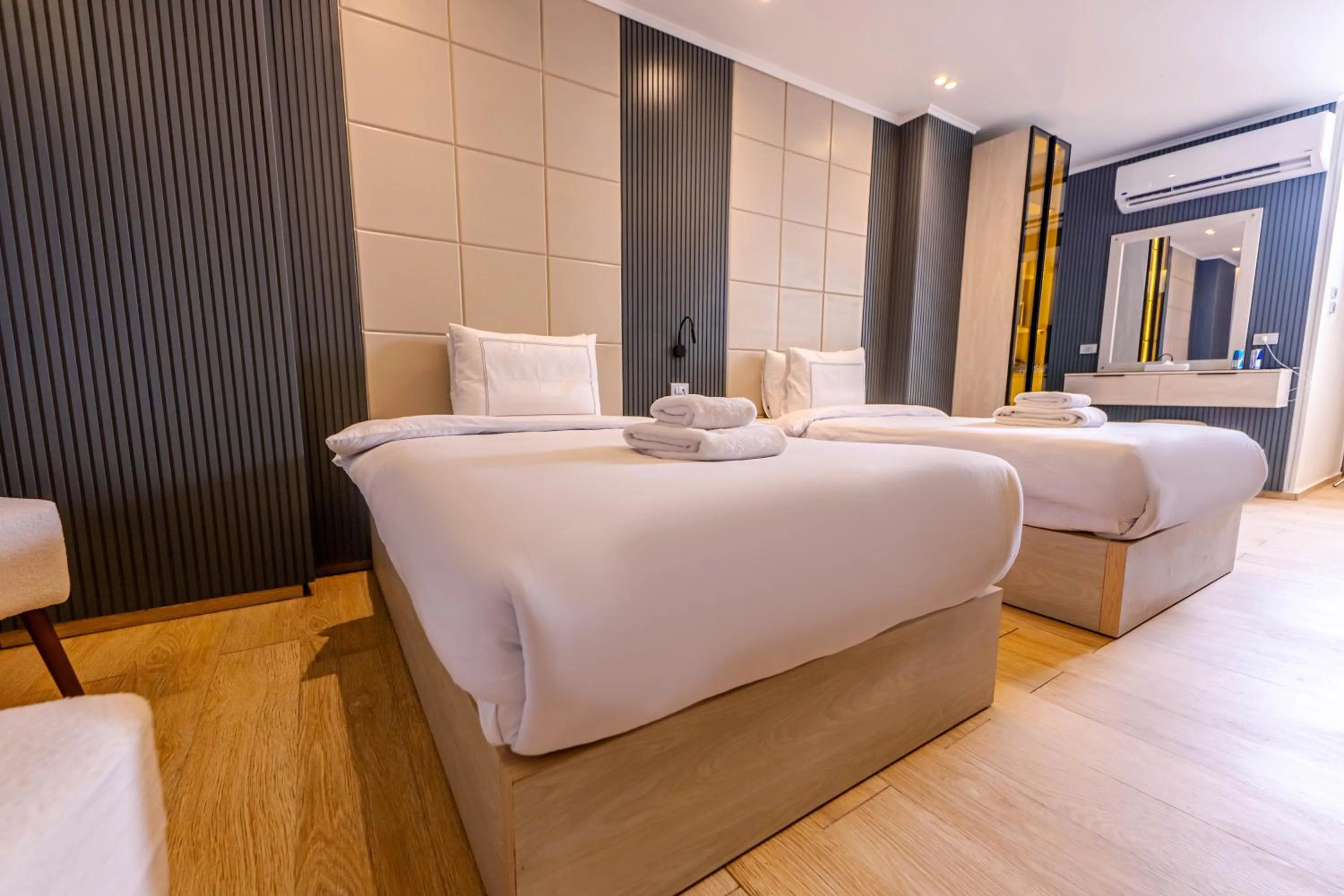 Bedroom, Bed in Remal Pyramids Hotel