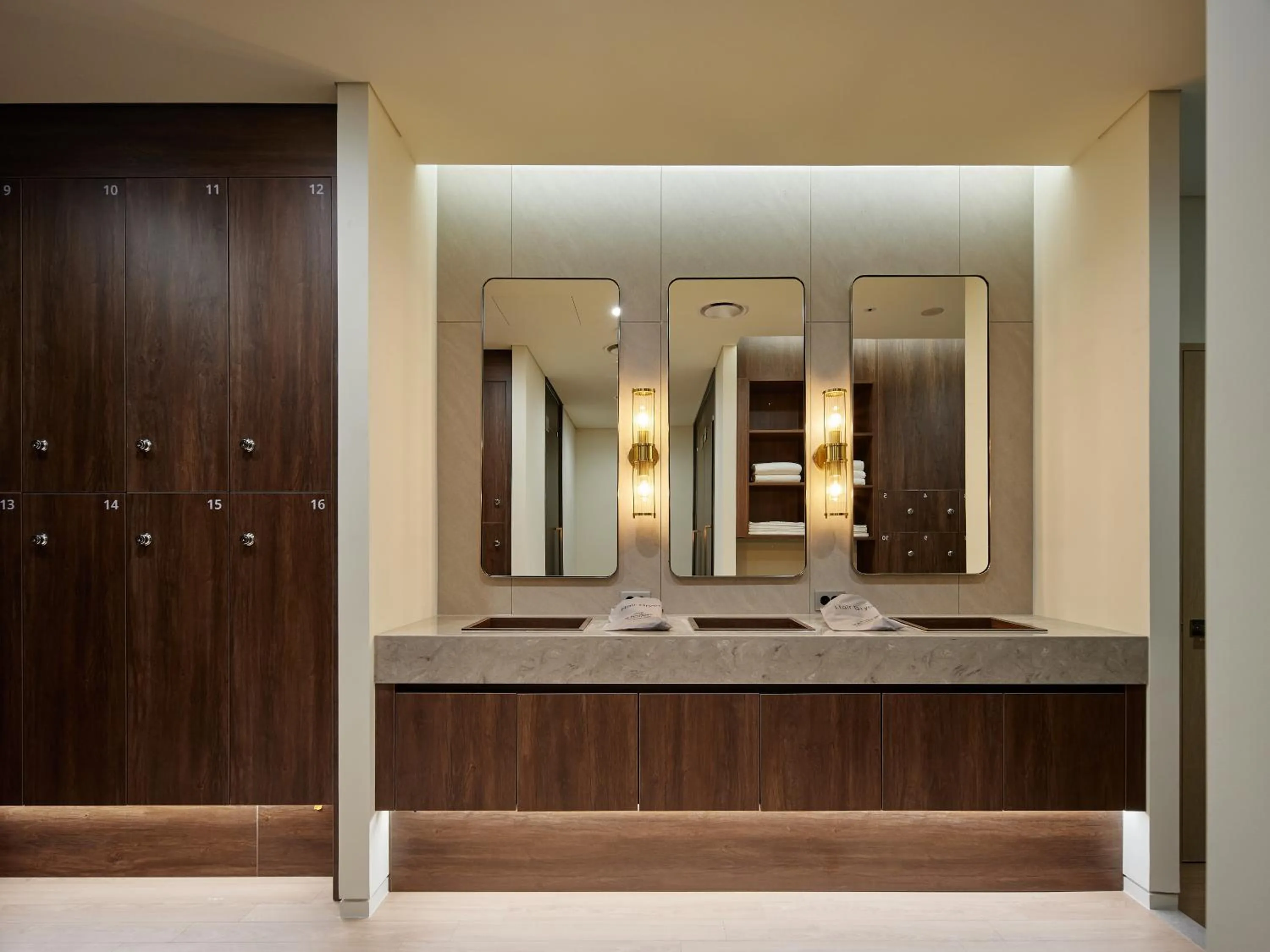 Property building in Hotel The Botanik Sewoon Myeongdong