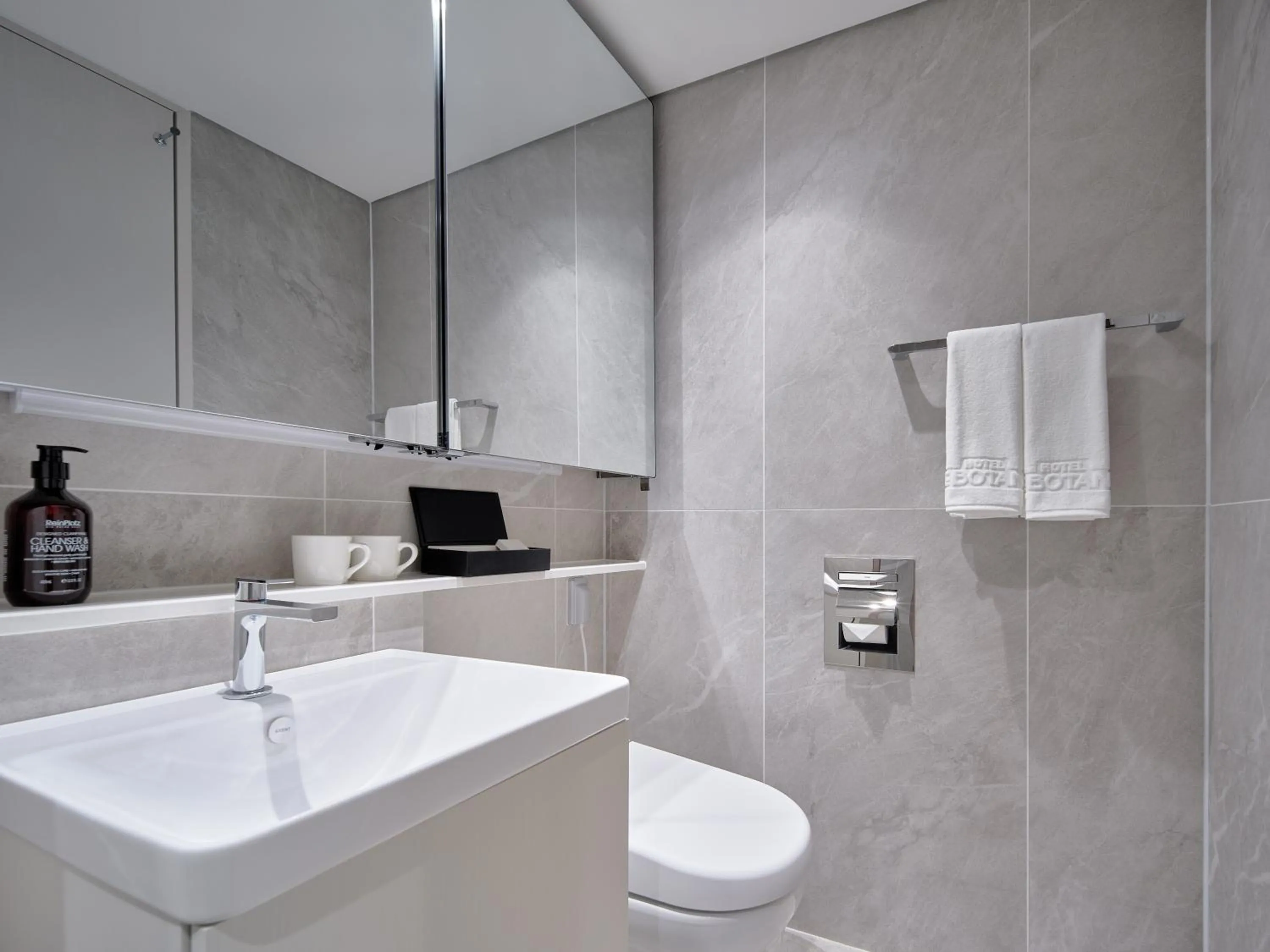 Bathroom in Hotel The Botanik Sewoon Myeongdong