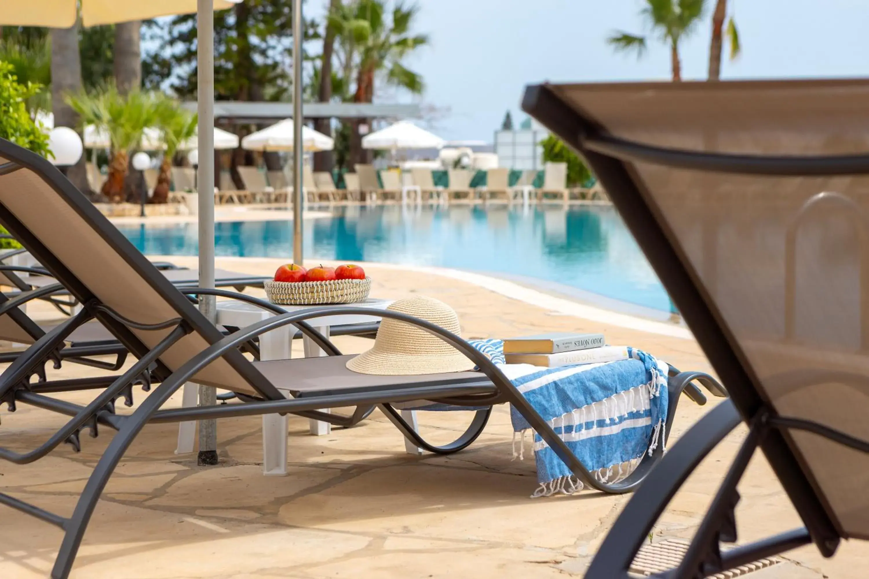 Swimming pool in Antigoni Hotel Swimming pool in Antigoni Hotel