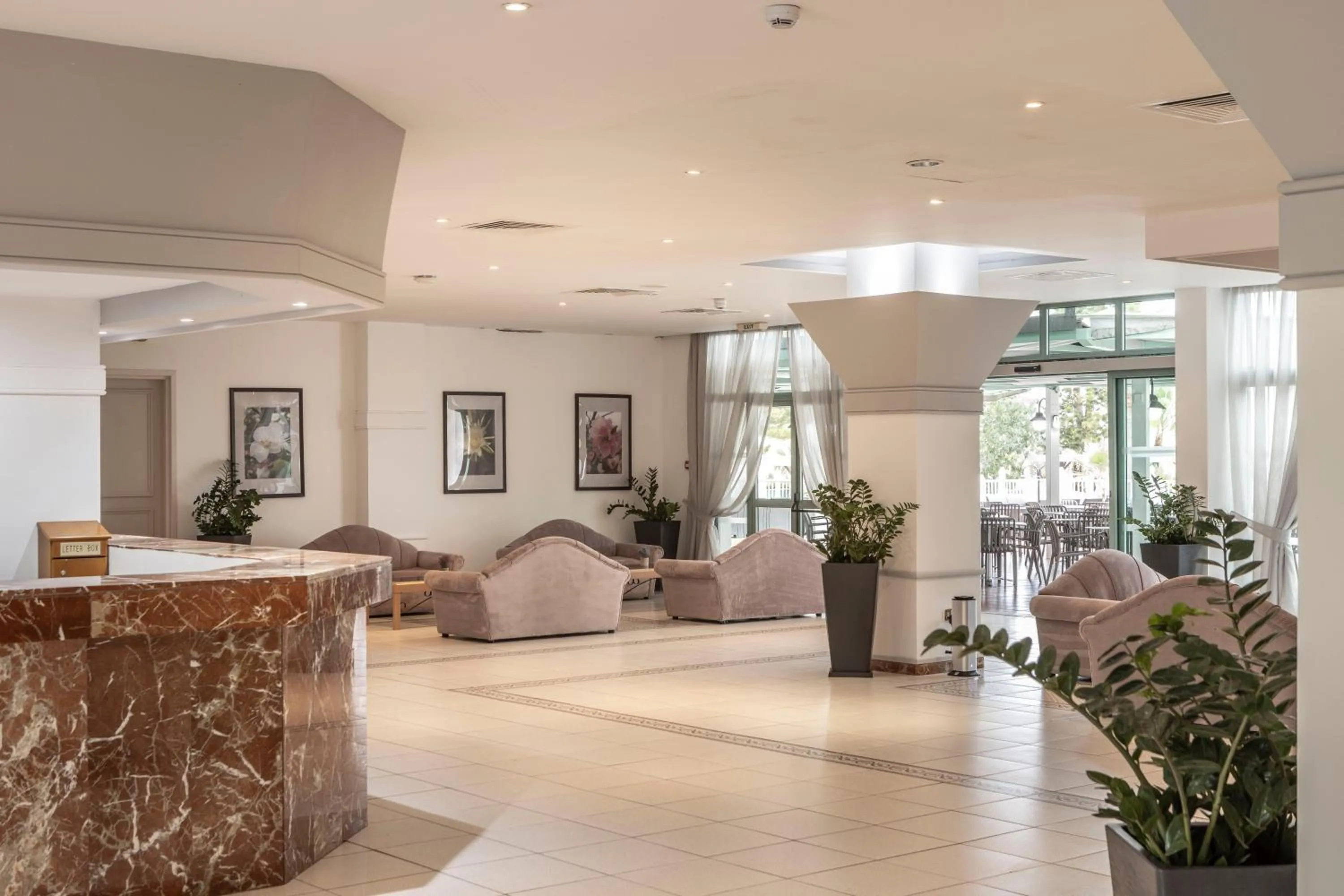 Lobby or reception in Antigoni Hotel