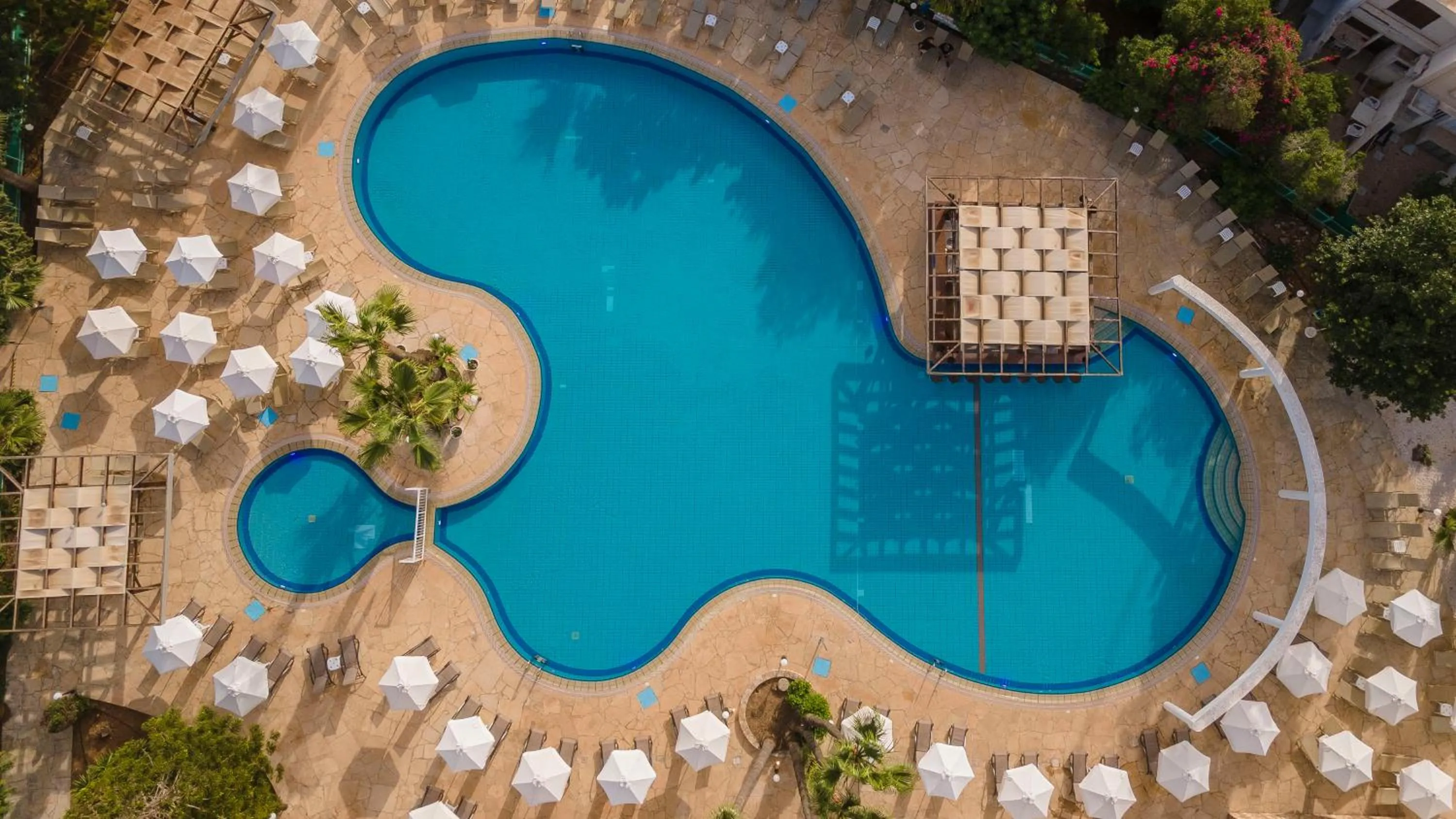 Swimming pool in Antigoni Hotel