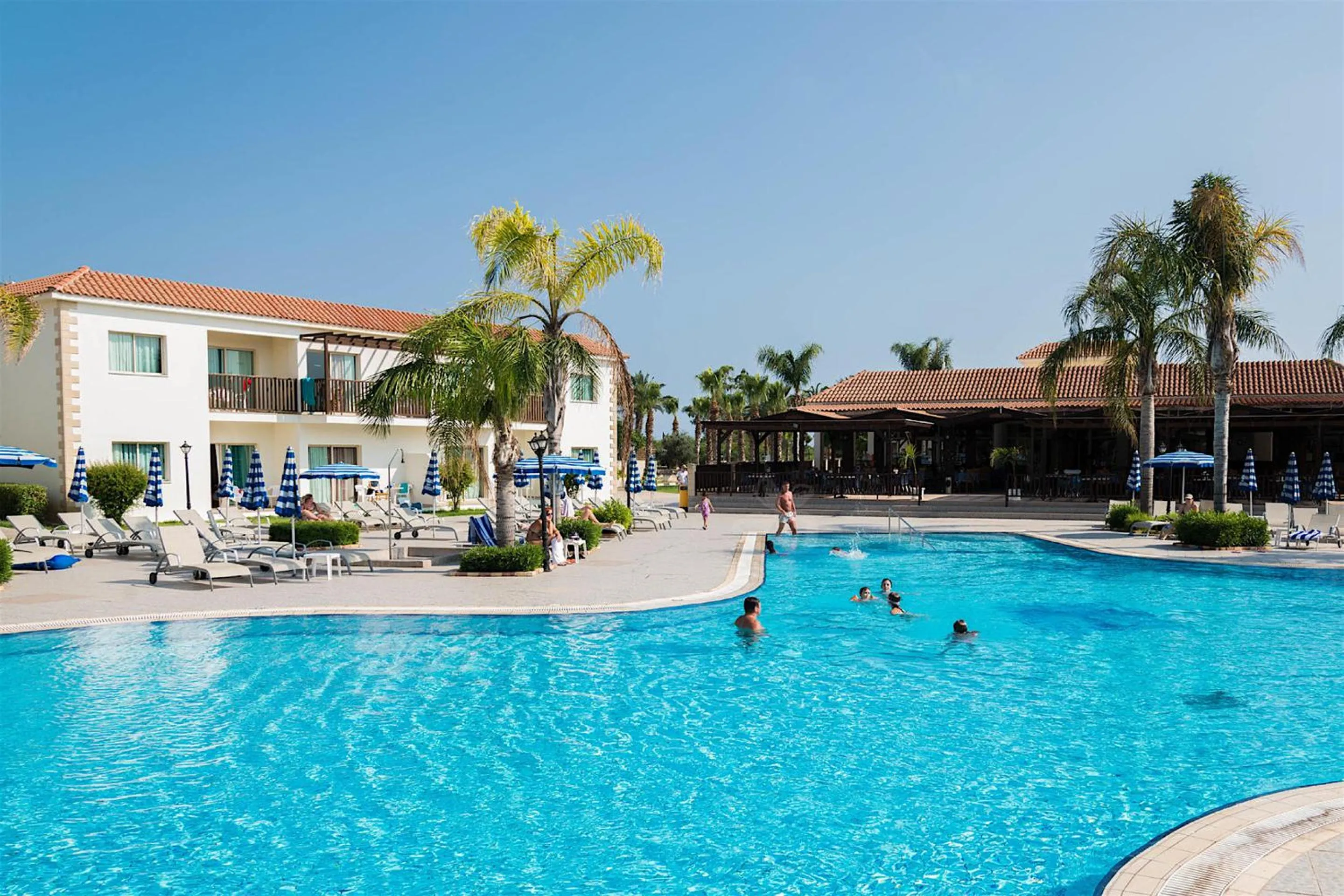 Swimming pool in Tsokkos Paradise Holiday Village