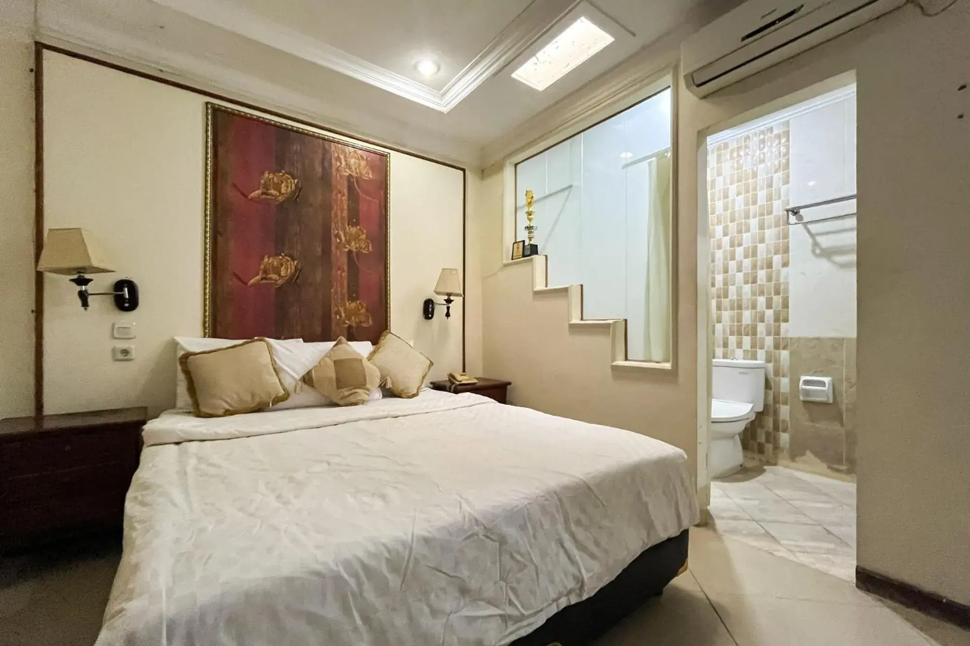 Bedroom, Bed in Urbanview de Dharmawangsa Suite Hotel Bedroom, Bed in Urbanview de Dharmawangsa Suite Hotel