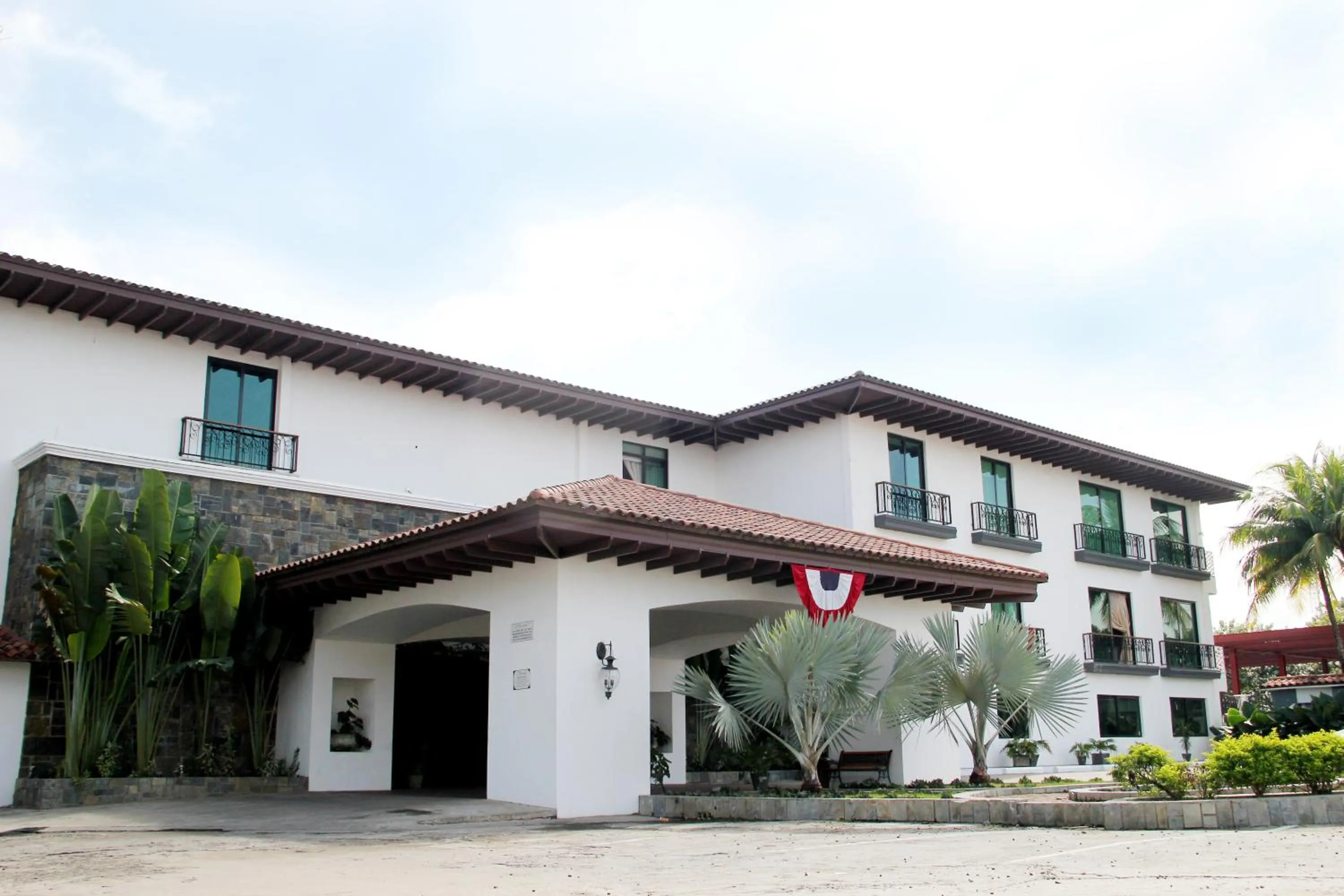 Facade/entrance in Hotel Gran David