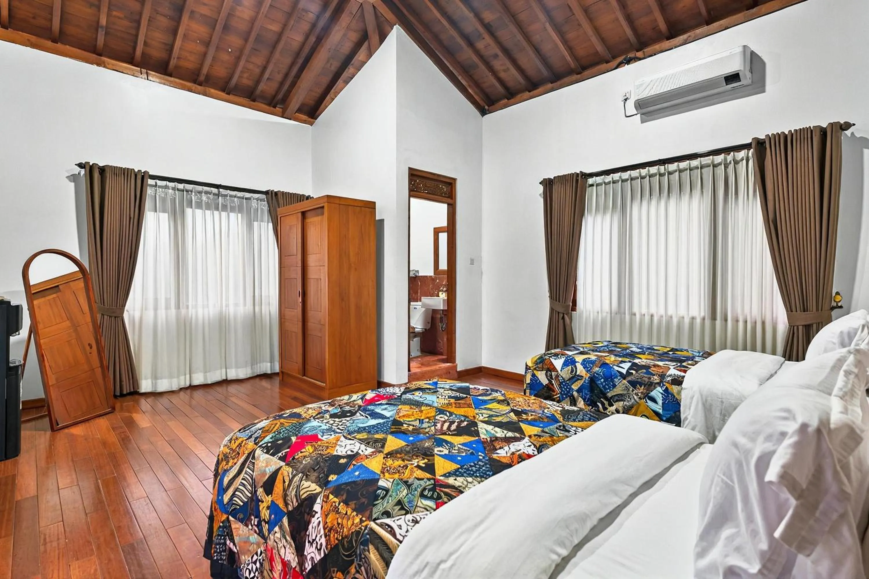 Bed in Joglo Wardani