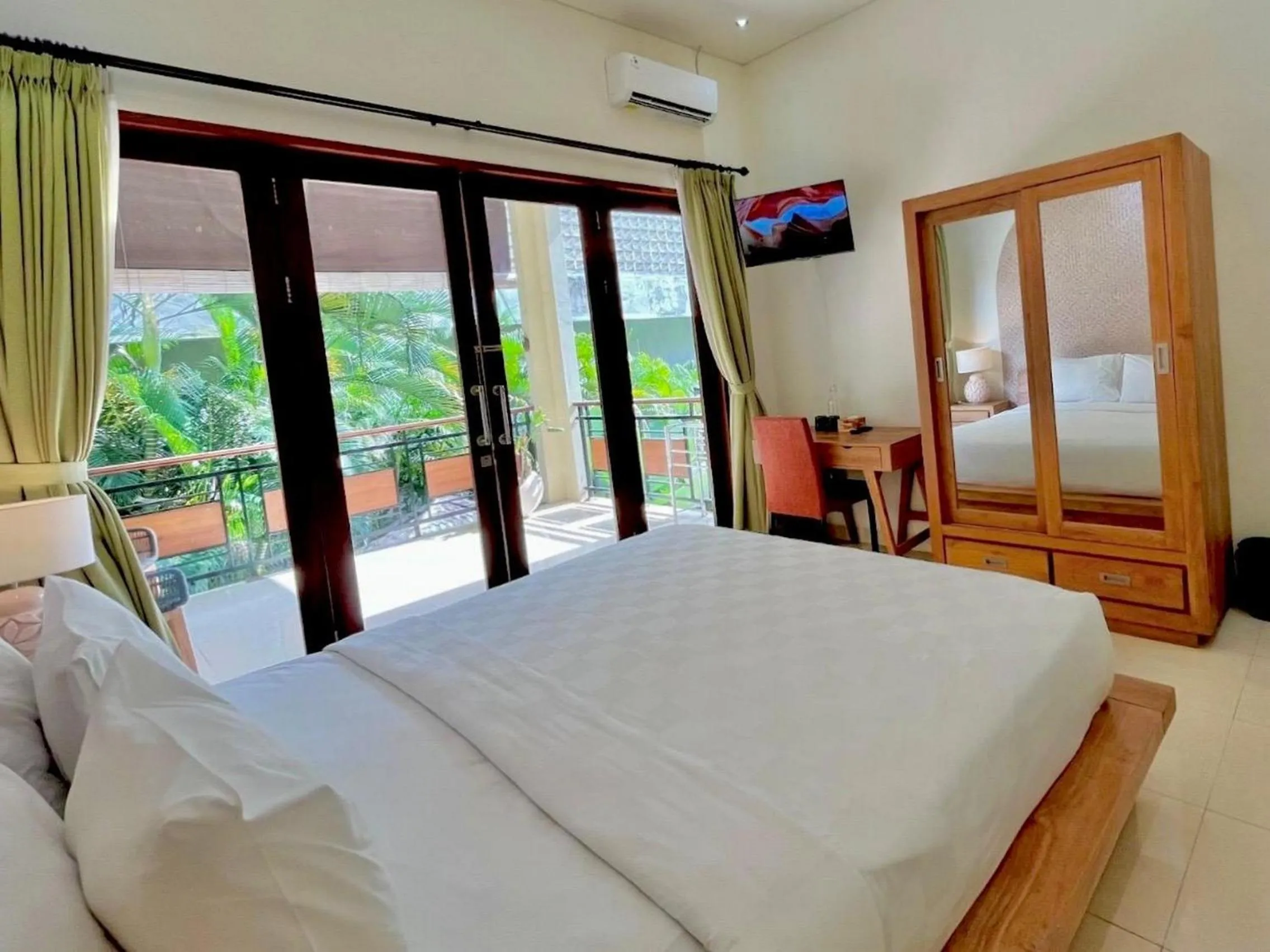 Bedroom, Bed in Cove The Ricks Villa