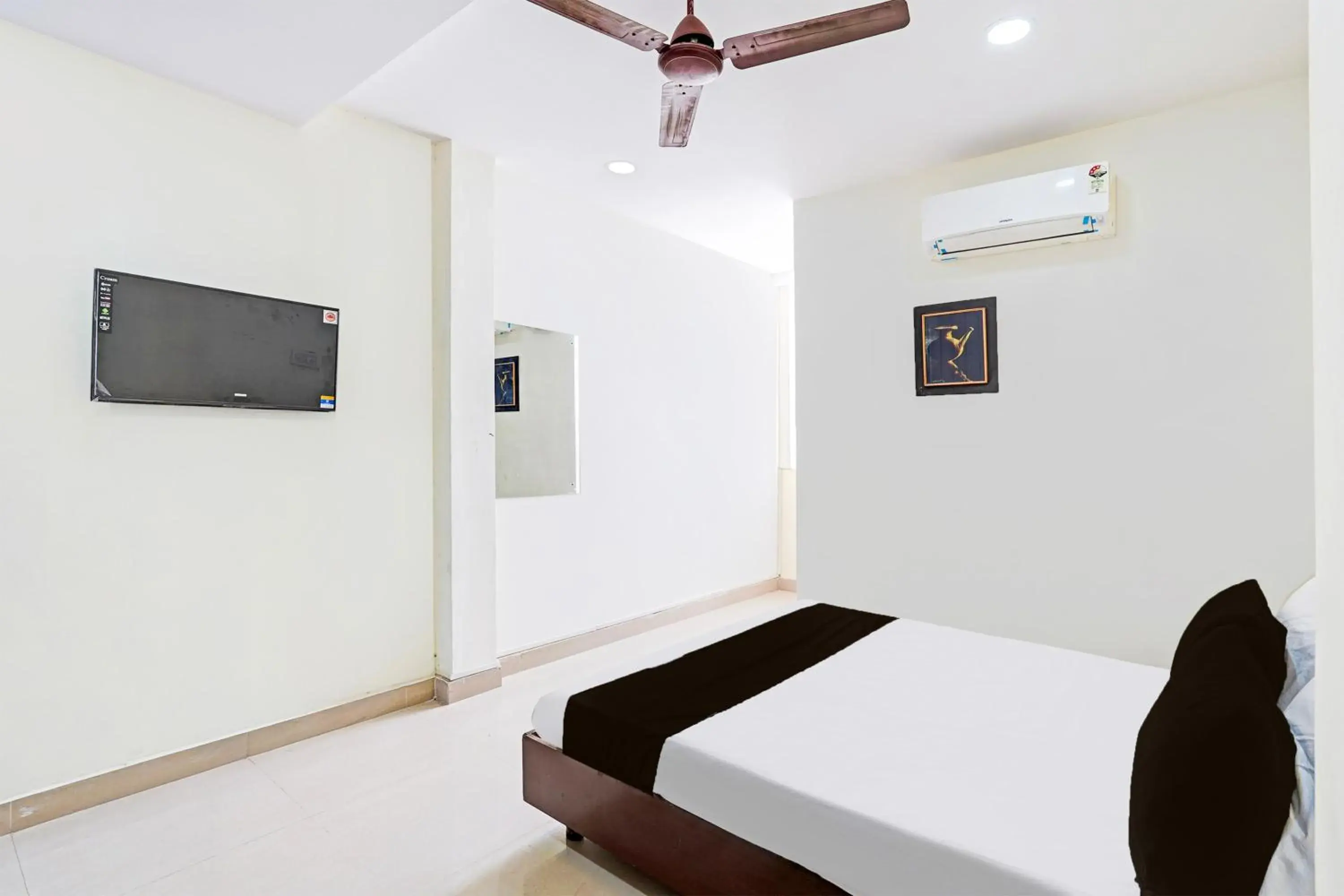 Bedroom, Bed in Super Collection O Guduvancheri Railway Station Bedroom, Bed in Super Collection O Guduvancheri Railway Station
