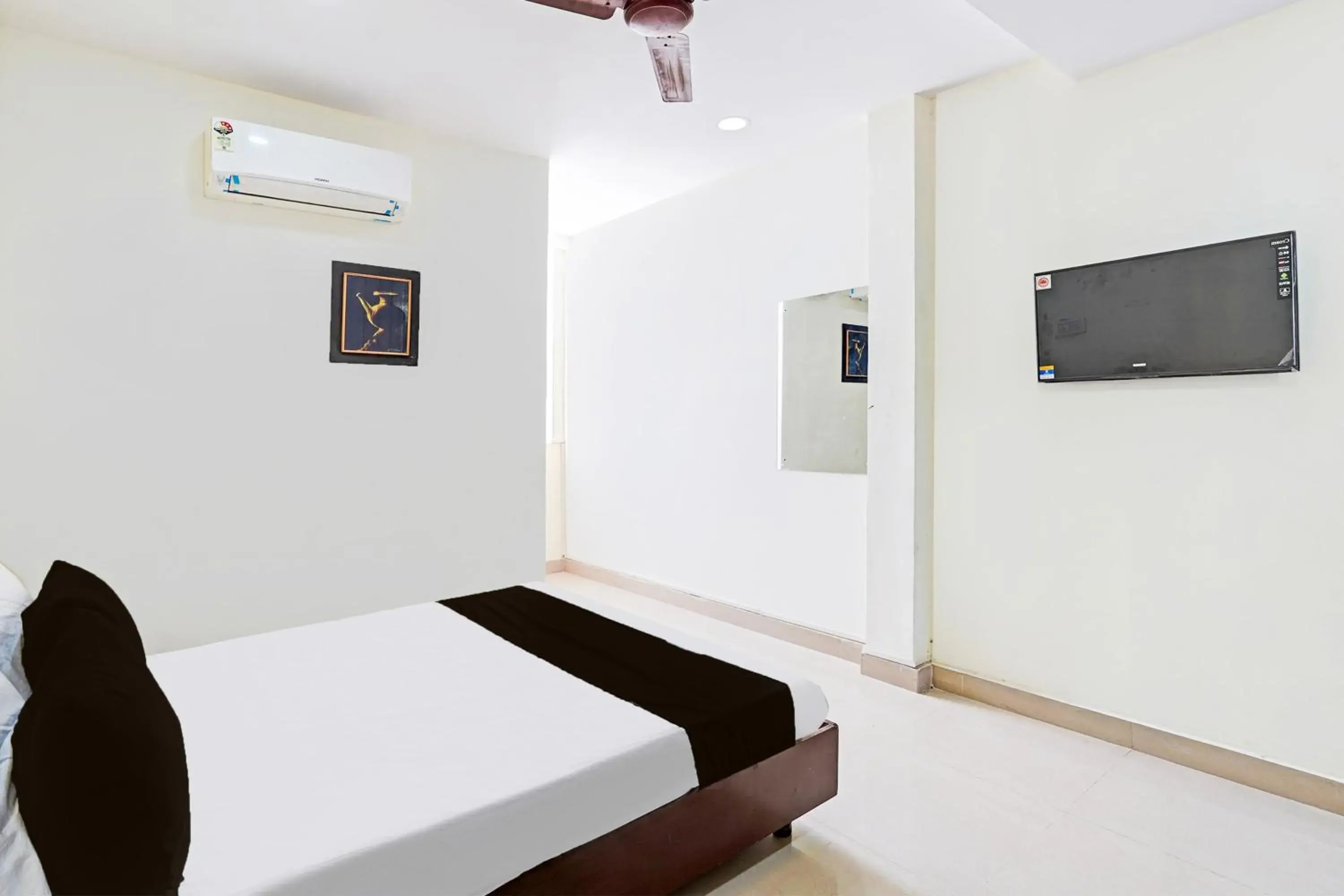 Bedroom, Bed in Super Collection O Guduvancheri Railway Station Bedroom, Bed in Super Collection O Guduvancheri Railway Station