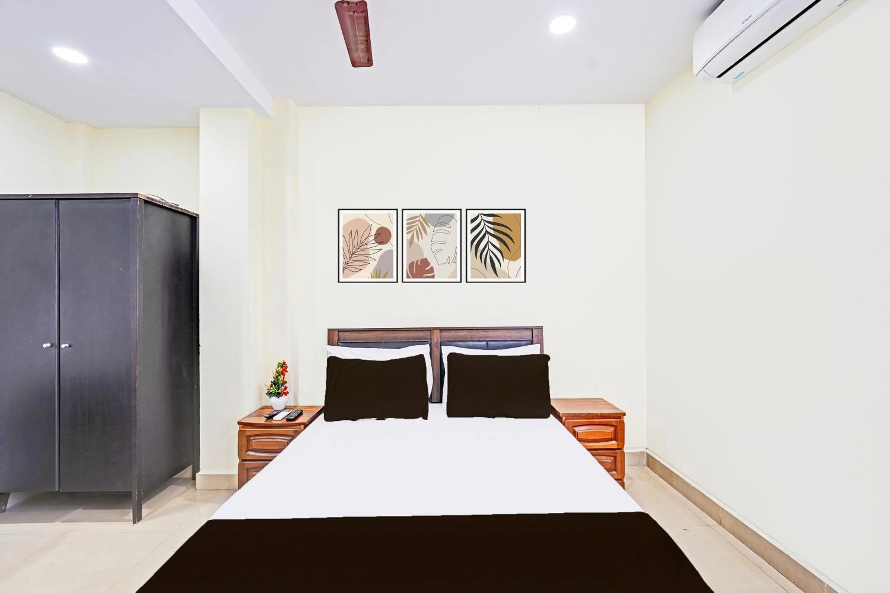 Bedroom, Bed in Super Collection O Guduvancheri Railway Station