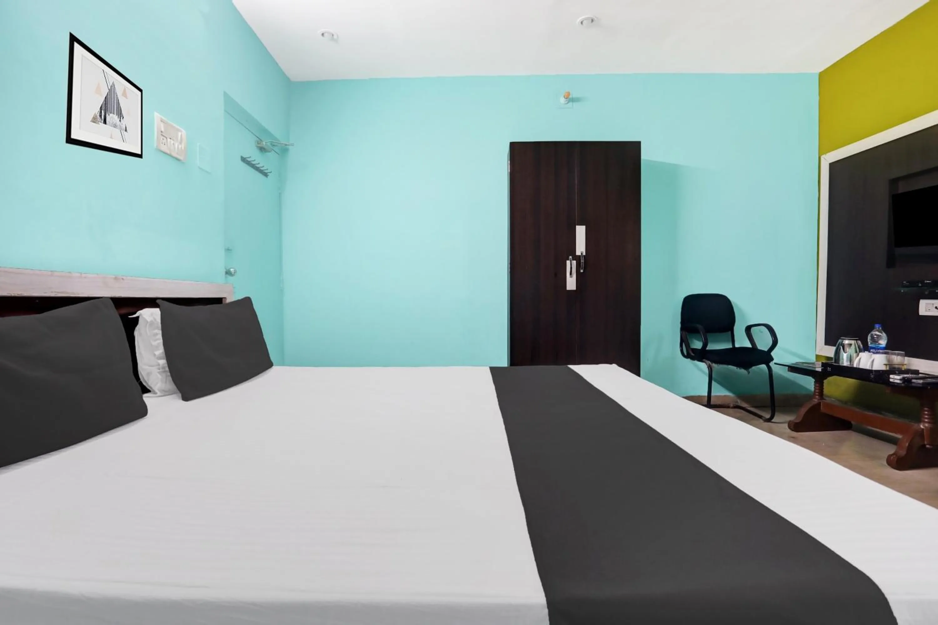 Bedroom, Bed in Hotel O Bridge View