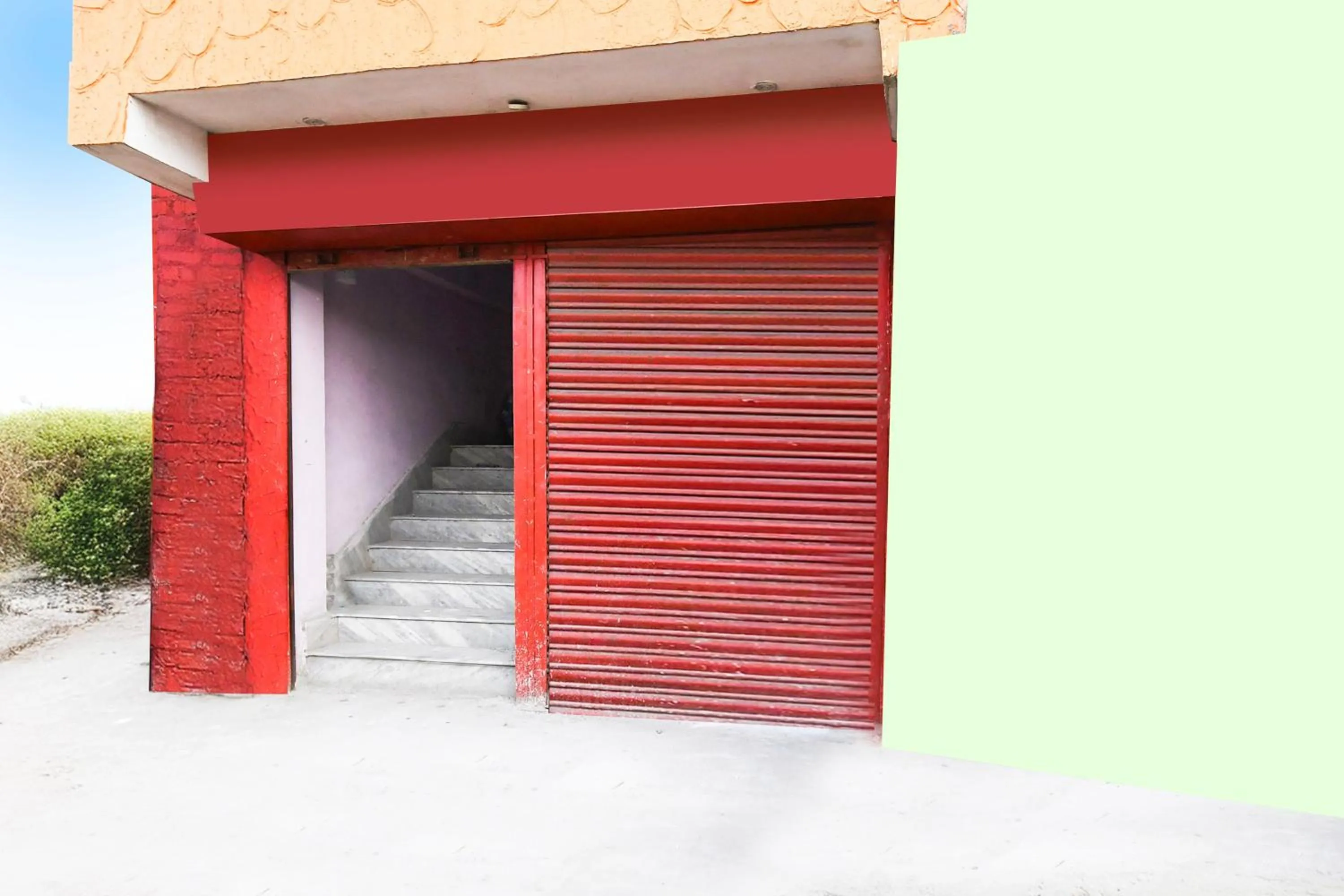 Facade/entrance in Hotel O SUKOON