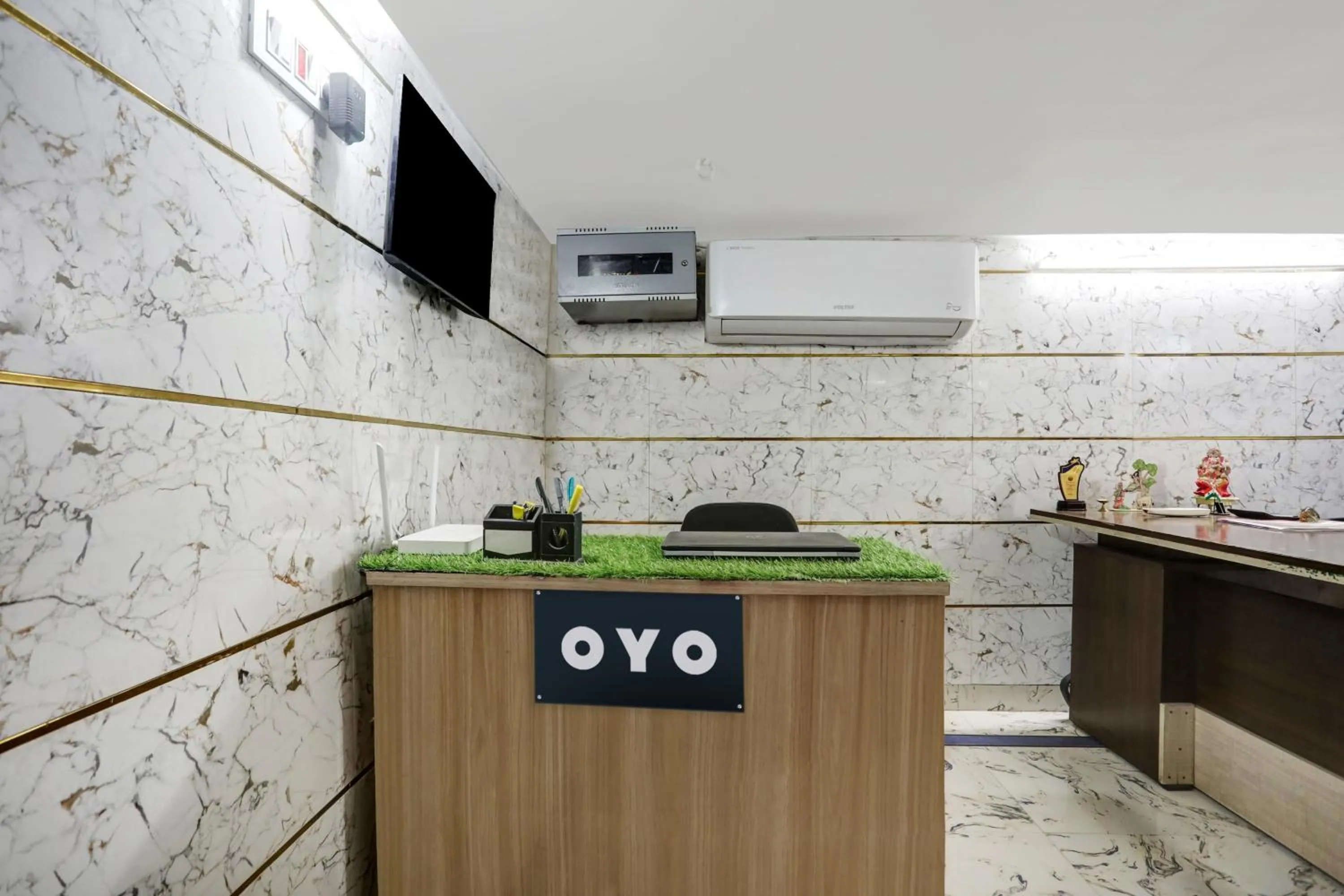 Lobby or reception in Hotel O Kailash Mansarovar