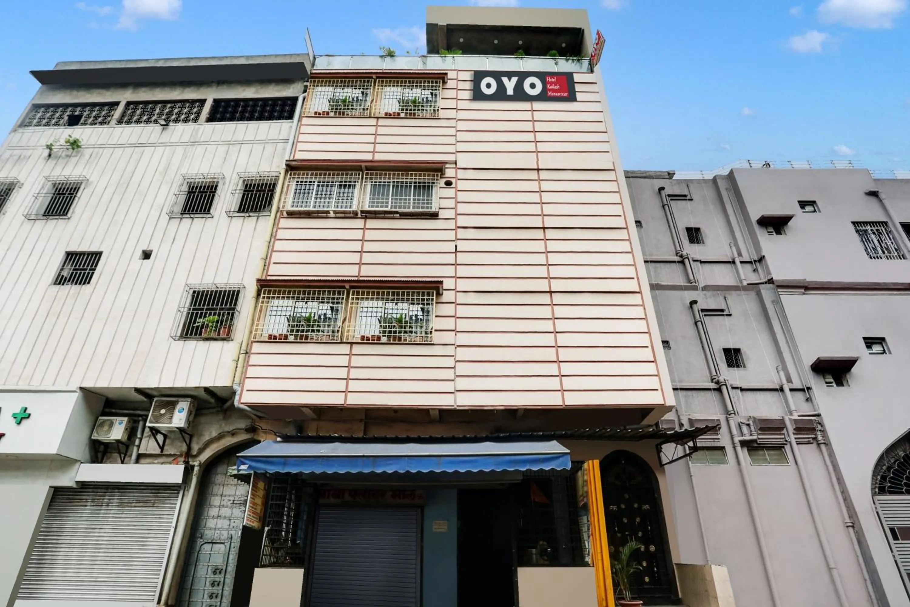 Facade/entrance in Hotel O Kailash Mansarovar