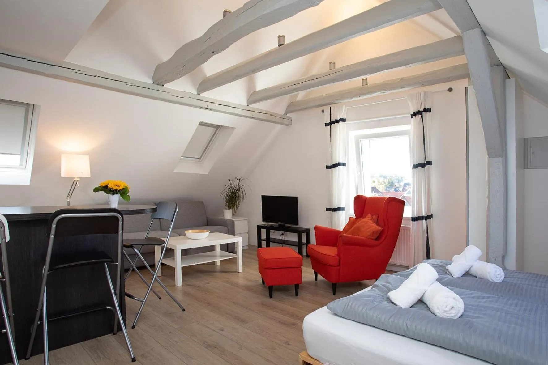 Seating area, Bed in Wertschätzer II - Unter der Wehme