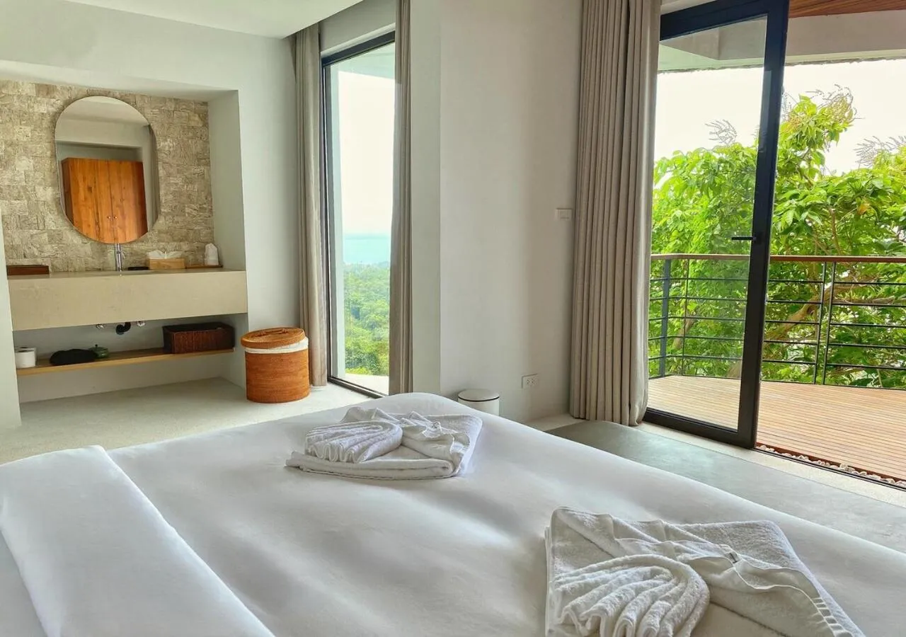 Bed in Anzhu Seamate Villa Samui